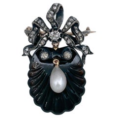 Antique Victorian 18 Karat Gold Old Cut Diamond Pearl Agate Bow Shell Shape Pin Brooch
