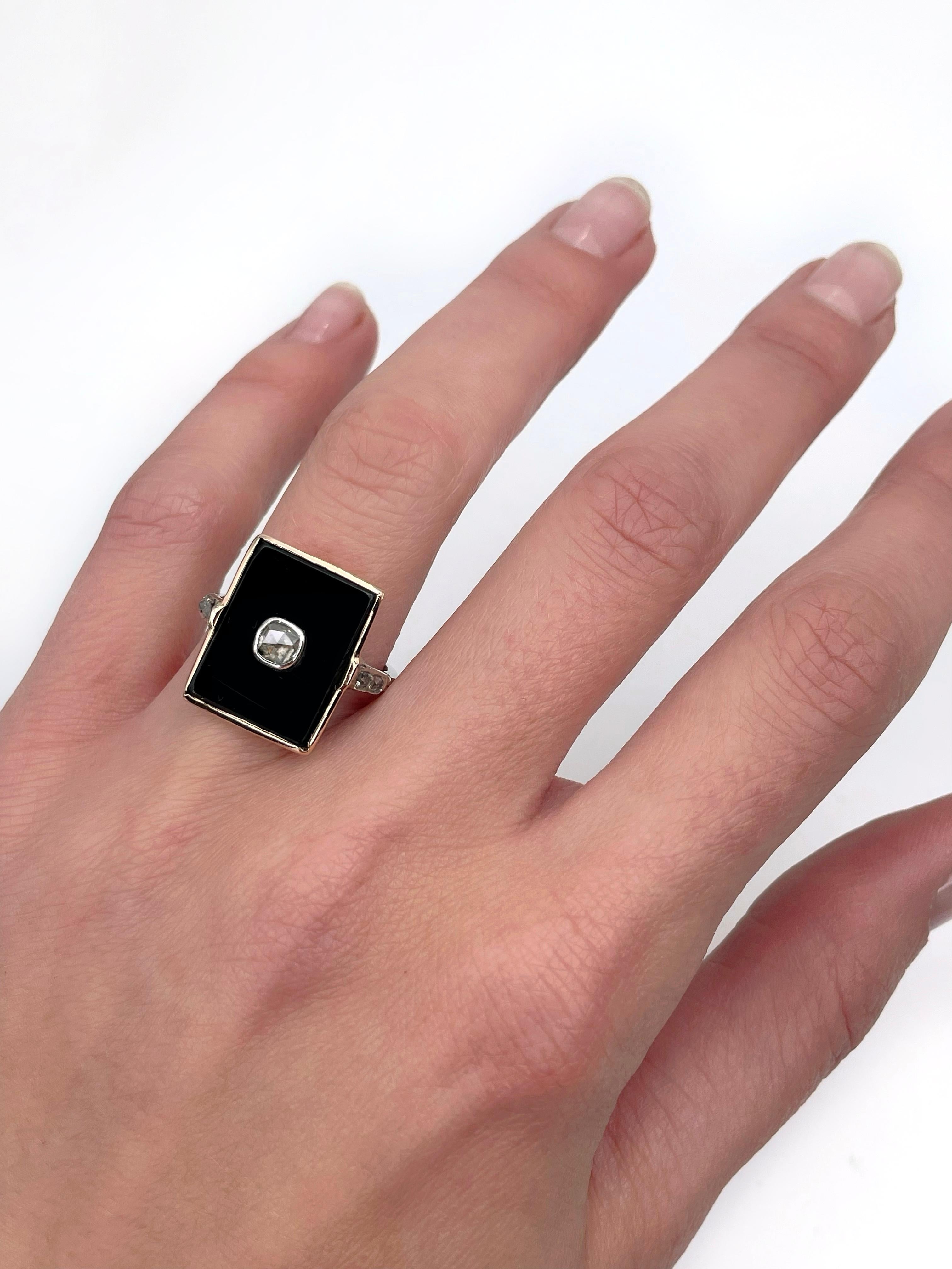 This is an amazing Victorian rectangle signet ring crafted in 18K gold. It features black onyx and rose cut diamonds.

Weight: 3.93g 
Size: 16.25 (US 5.5)

IMPORTANT: please ask about the possibility to resize before purchase. This process takes 2-7