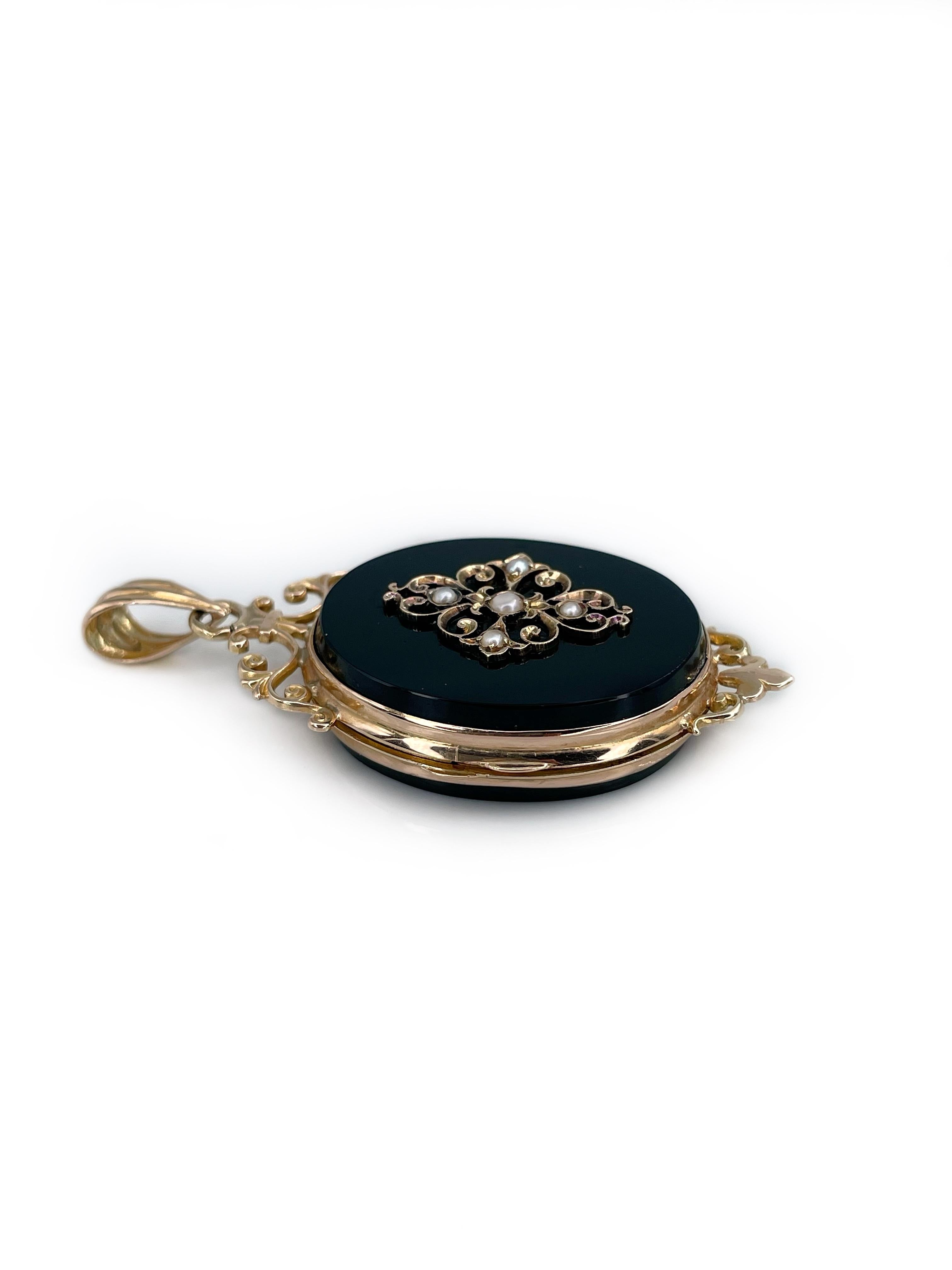 Victorian 18 Karat Gold Onyx Seed Pearl Oval Locket Pendant In Good Condition In Vilnius, Vilniaus apskr.
