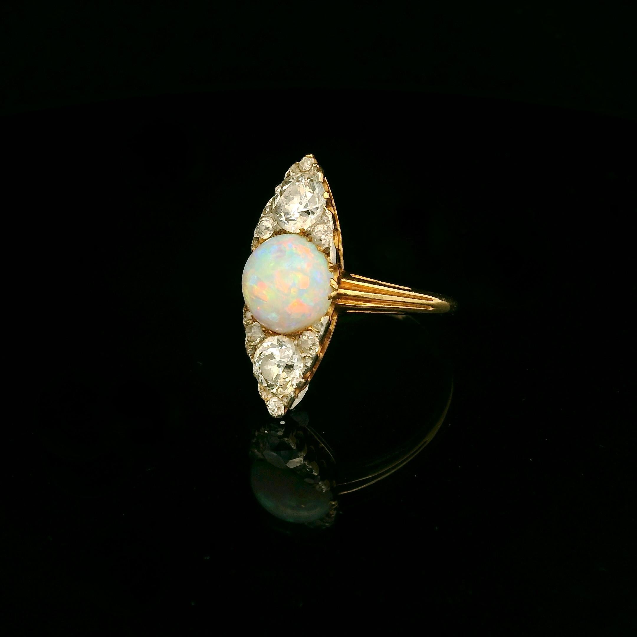 Victorian 18 Karat gold Opal and Old cut diamond Navette ring circa 1900 In Good Condition For Sale In Uccle, BE