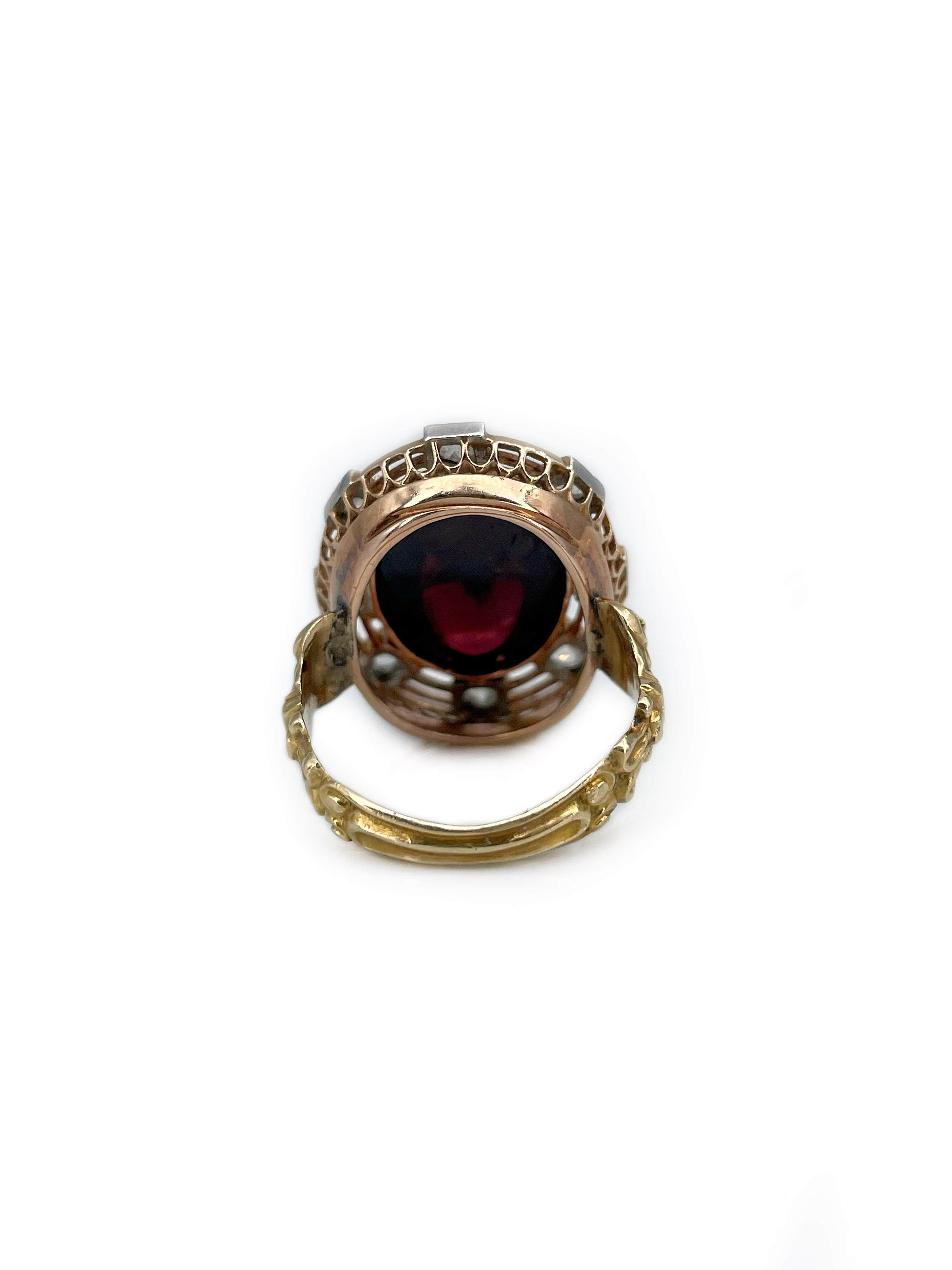 Mixed Cut Victorian 18 Karat Gold Oval Cabochon Cut Garnet Rose Cut Diamond Star Ring