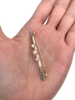 Victorian 14 Karat Gold Pearl 0.10 Carat Rose Cut Diamond Arrow Bar Brooch