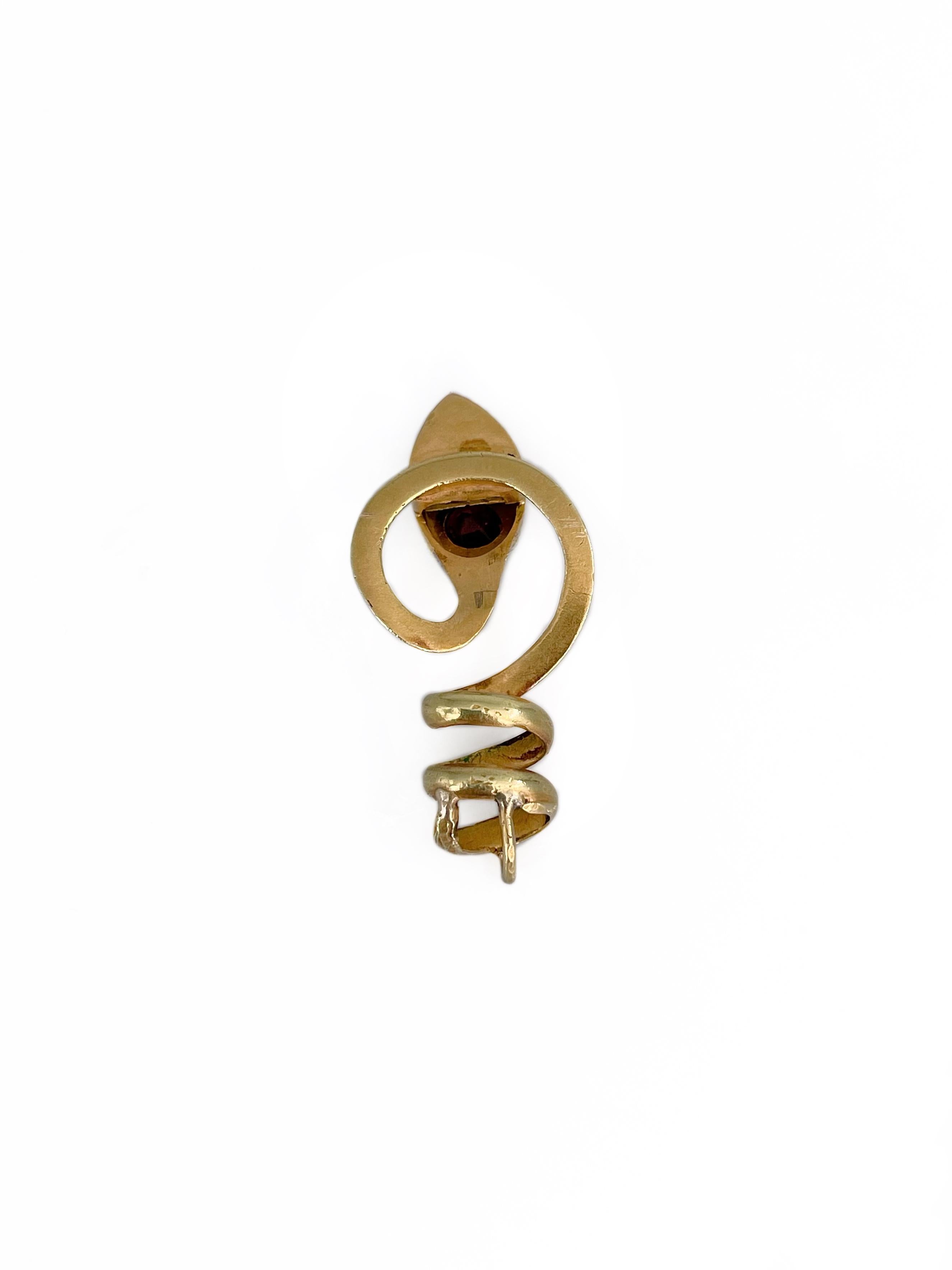 Pendentif serpent victorien en or 18 carats avec pâte rouge et diamants taille rose Bon état - En vente à Vilnius, Vilniaus apskr.