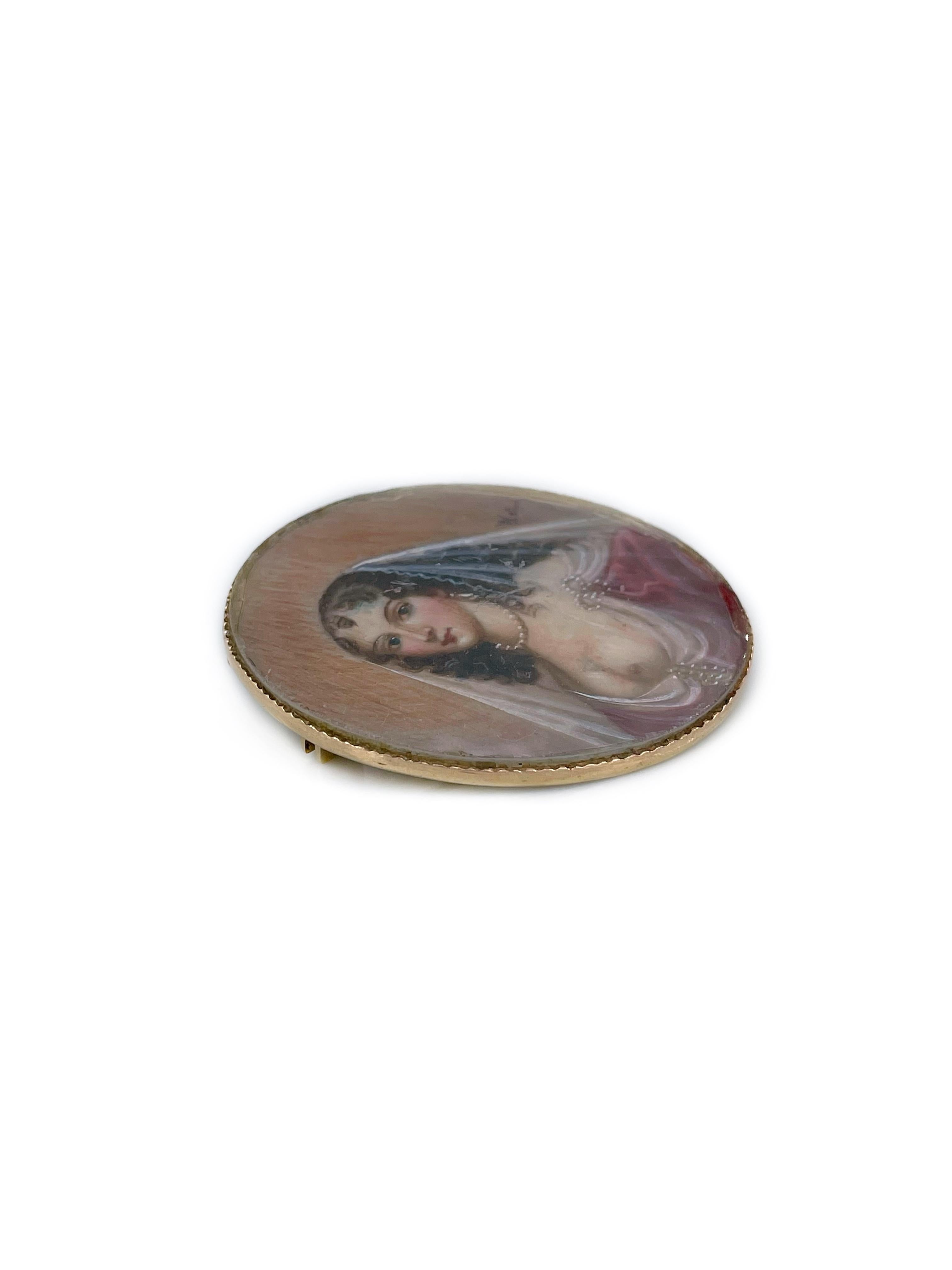 This is an exceptional Victorian pin brooch crafted in 18K yellow gold. Circa 1850.

The piece features a detailed miniature portrait of a lady wearing pearls. It is hand painted and covered with glass. There is a signature of an author. 

Weight: