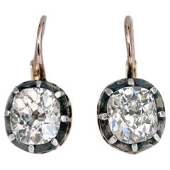 Boucles d'oreilles à levier victoriennes en or 18 carats avec diamants taille vieille mine de 2,50 carats poids total