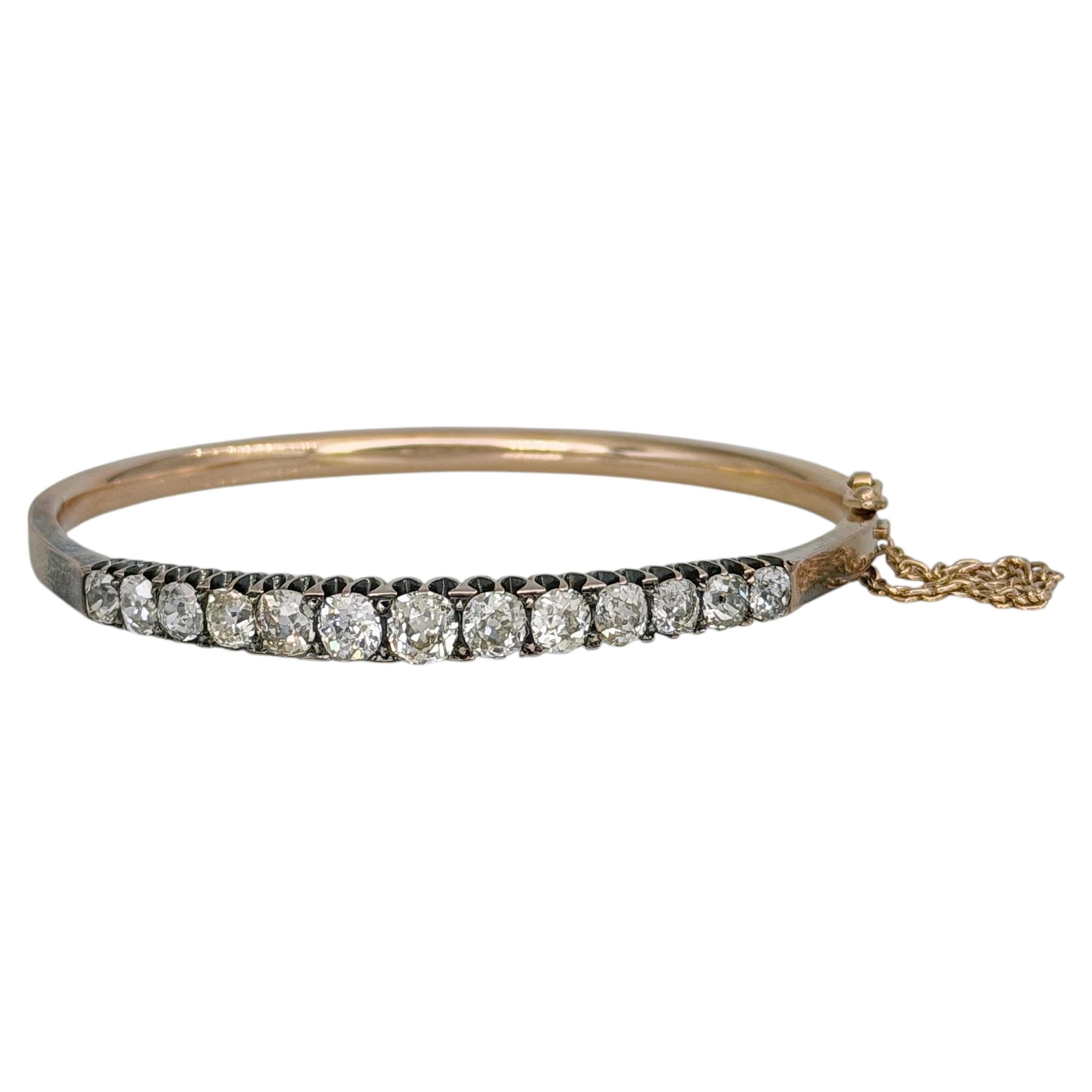 Victorian 14 Karat Gold 2.80 Carat Old Mine Cut Diamond Hinged Bangle Bracelet