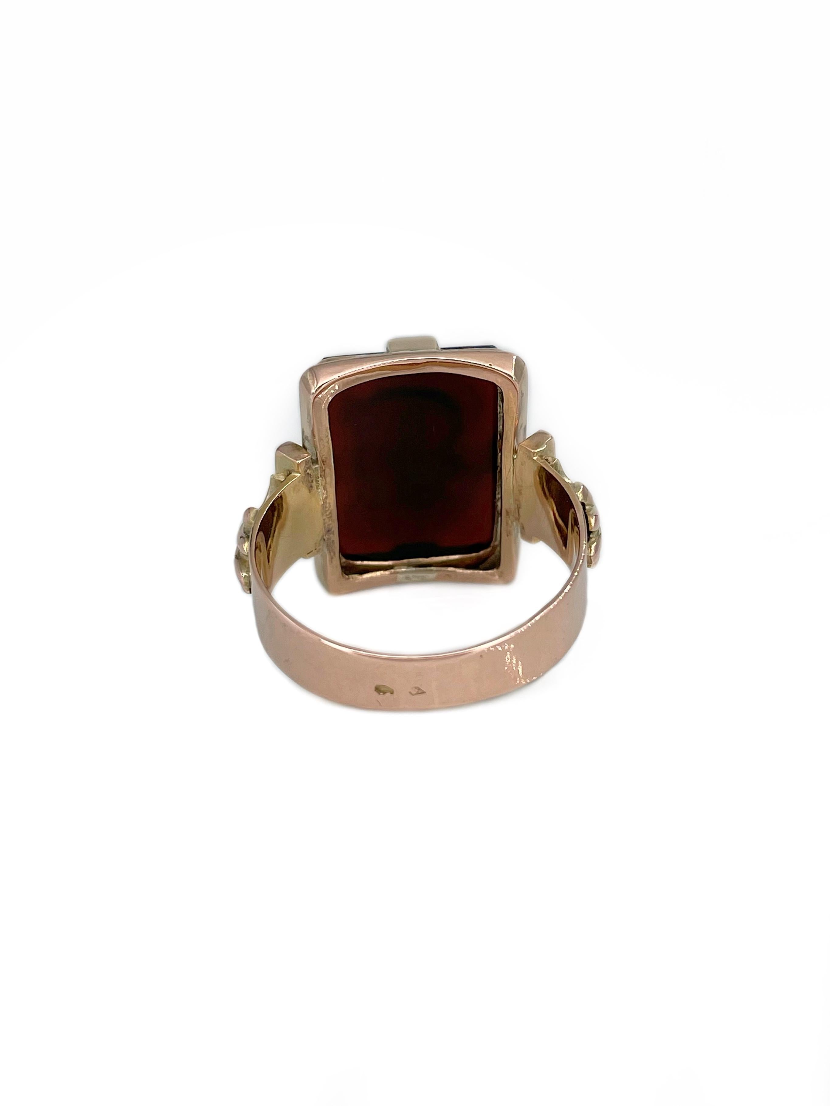 Anello vittoriano in oro 18 carati con profilo di guerriero e cammeo in agata In condizioni buone in vendita a Vilnius, Vilniaus apskr.