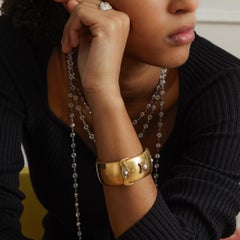 Brazalete victoriano de perlas naturales de 18 quilates y diamantes talla rosa con motivo de hebilla