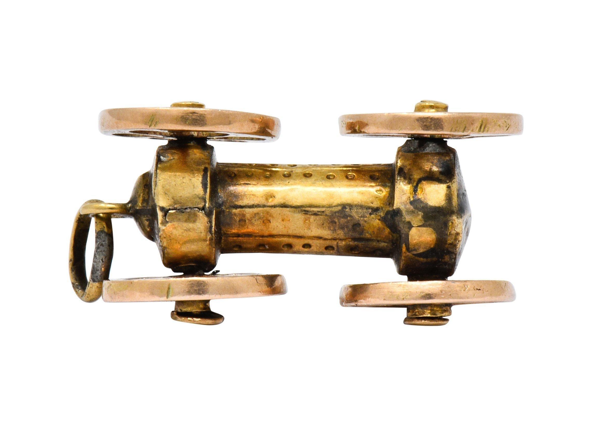 Victorian 18 Karat Two-Tone Gold Antique Steam Engine Locomotive Charm en vente 2