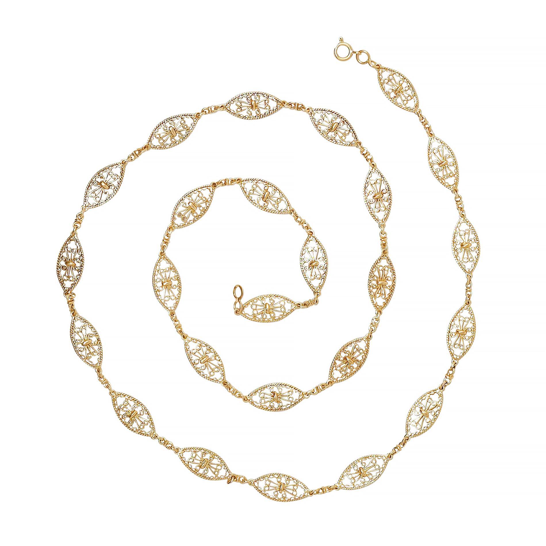 Victorien Collier victorien en or jaune 18 carats avec chaîne à maillons en navette et corde fantaisie en vente