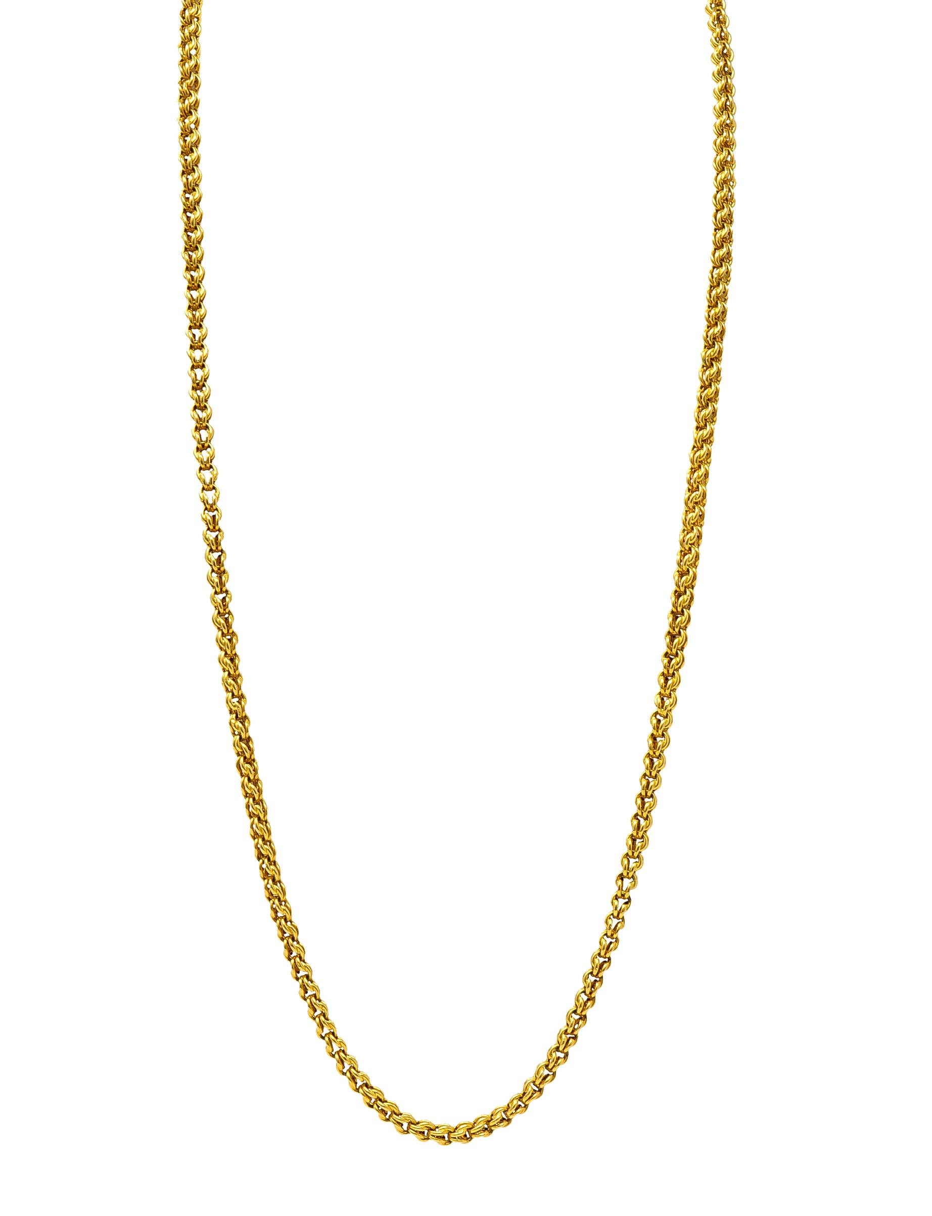 Bestehend aus weizenartigen Gliedern
Mit hochglanzpolierter Oberfläche
Vervollständigt durch einen Federverschluß
Geprüft als 18 Karat Gold
CIRCA: 1890er Jahre
Breite: 3/16 Zoll
Länge: 27 3/4 Zoll
Gesamtgewicht: 18,2 Gramm

Lager-Nummer: