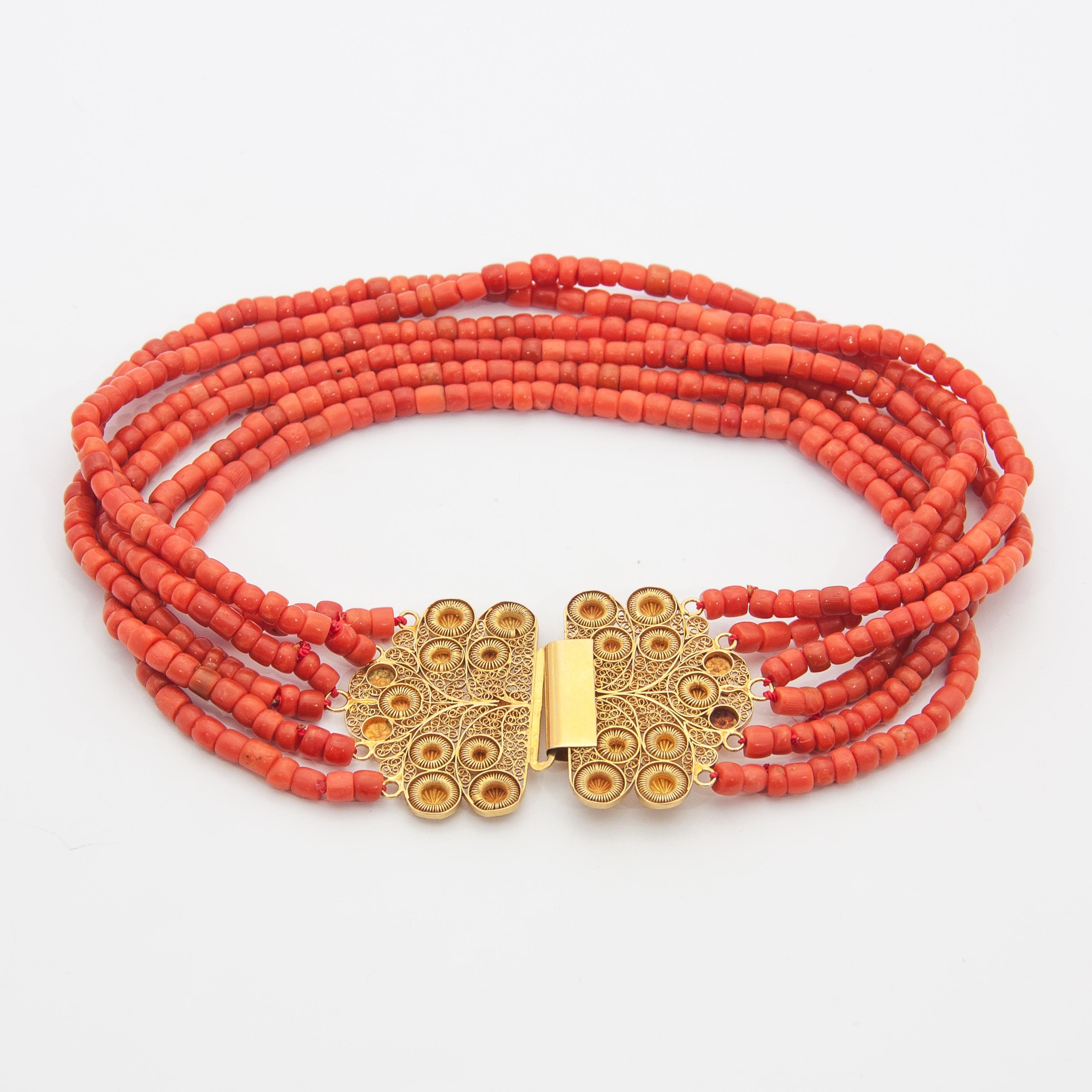 Victorian Antique Coral 18K Gold Multi-Strand Beaded Necklace, Netherlands For Sale