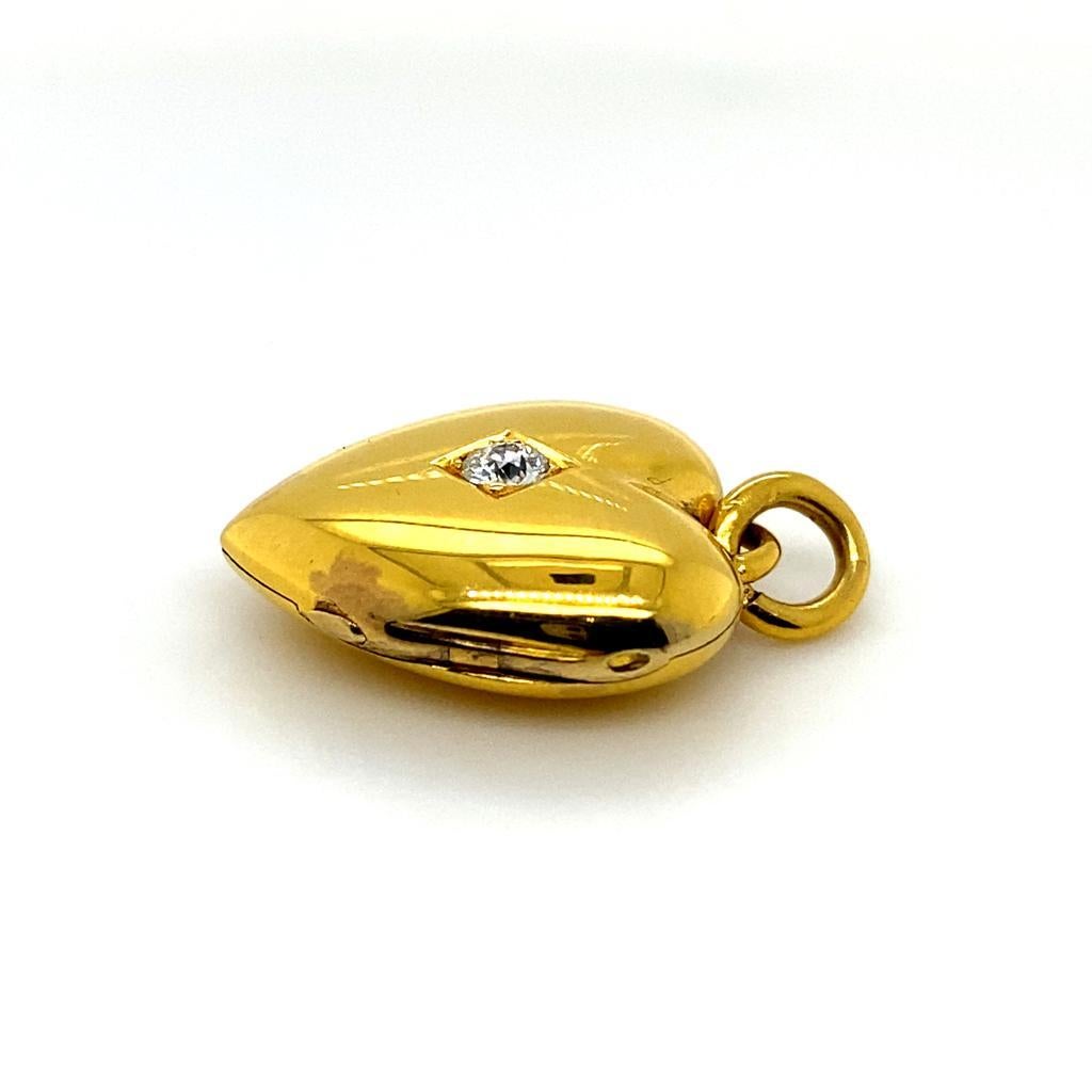 Victorian 18 Karat Yellow Gold Diamond Heart Locket Pendant For Sale 2