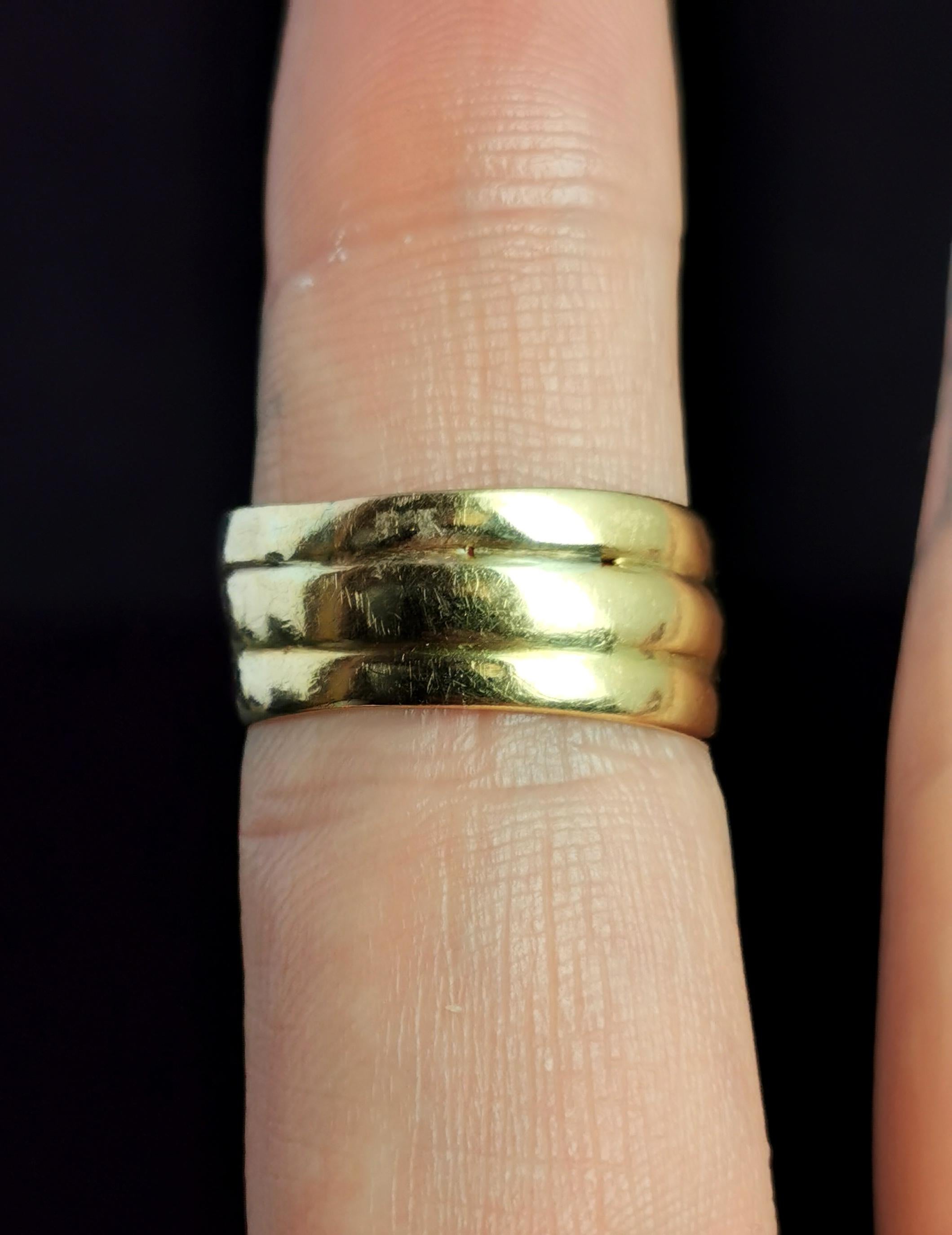 Victorian 18 Karat Yellow Gold Diamond Snake Ring 8