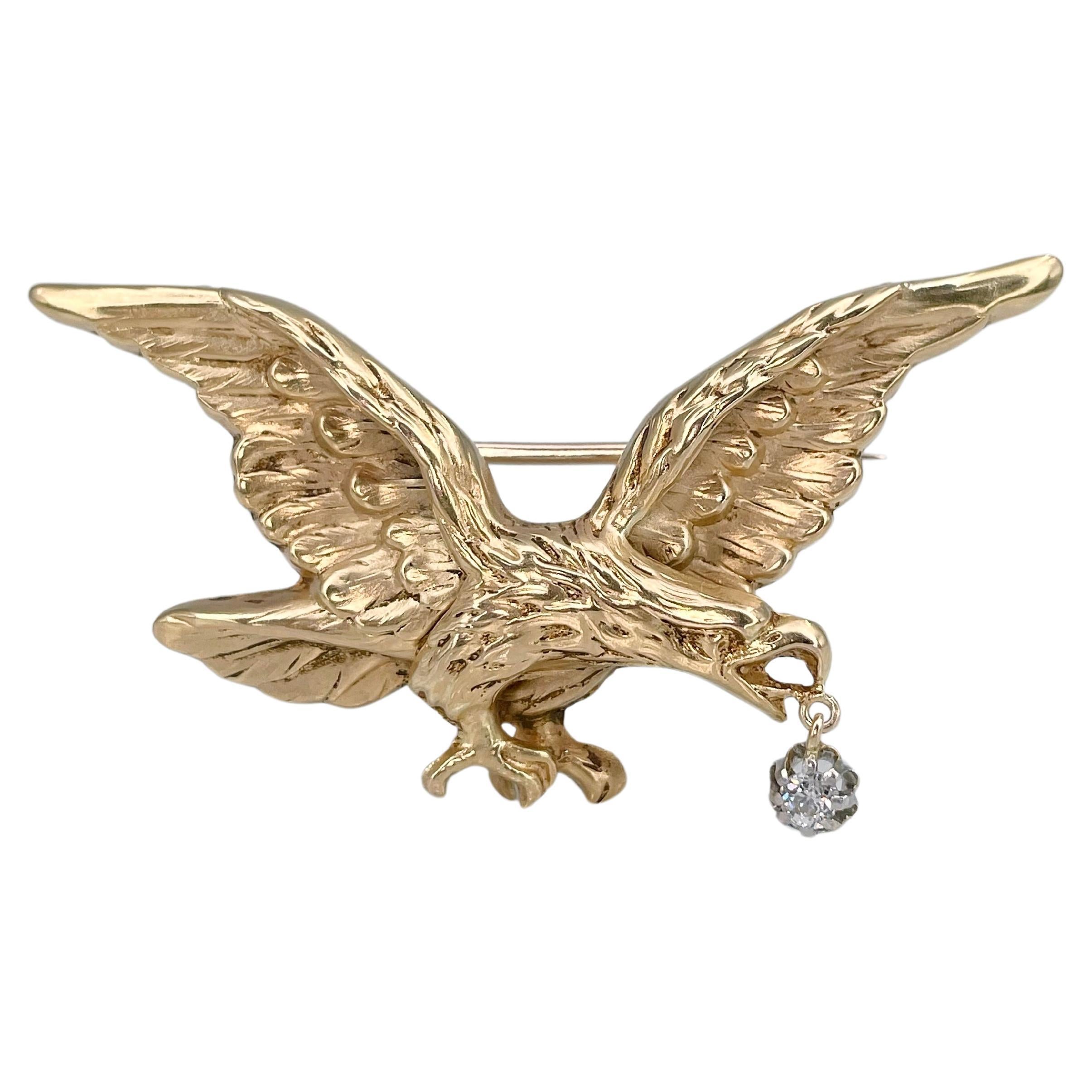 Victorian 18 Karat Yellow Gold Eagle Holding Old Cut Diamond Pin Brooch Necklace For Sale