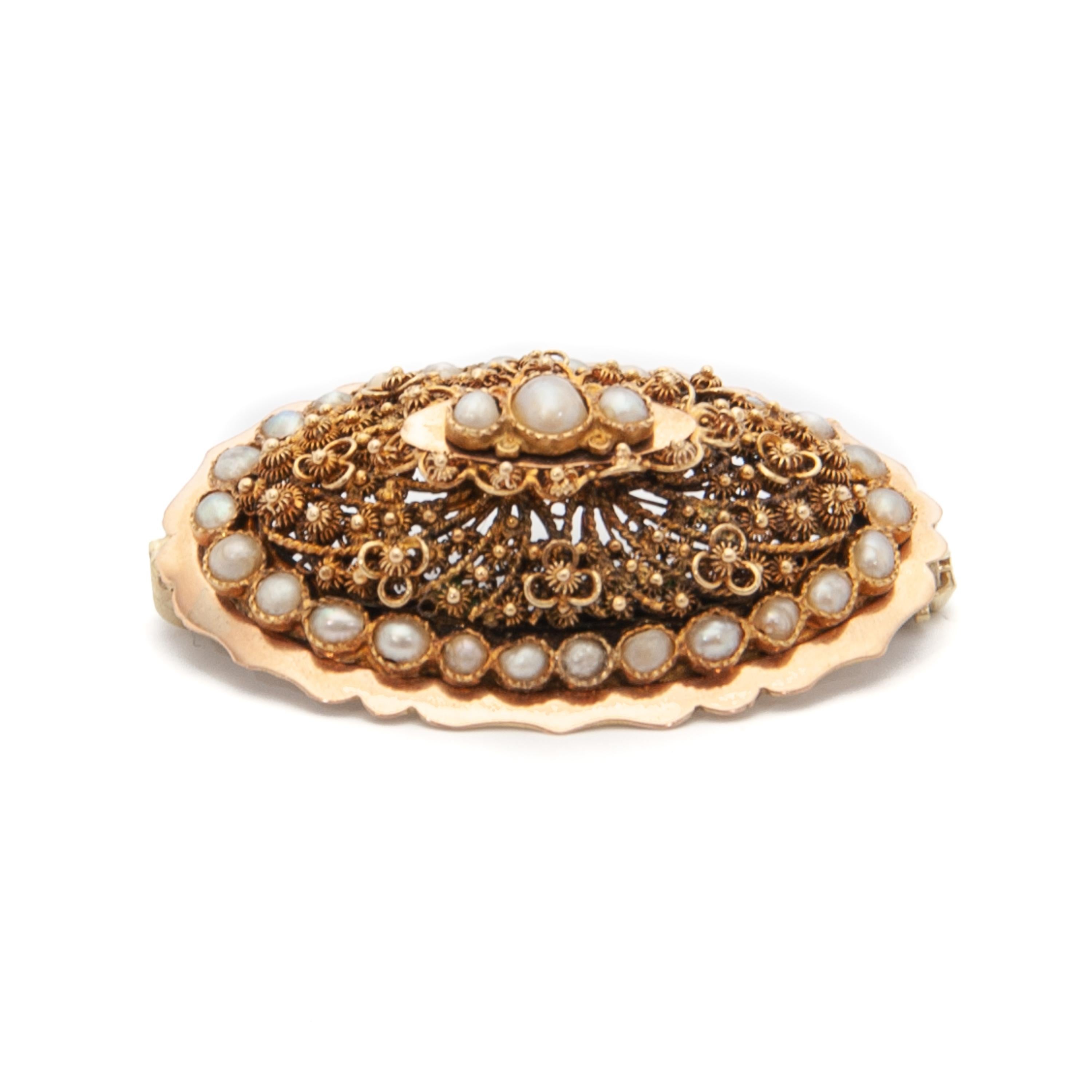 De las mujeres Broche antiguo de oro de 18 quilates con canutillos y perlas de collar en venta