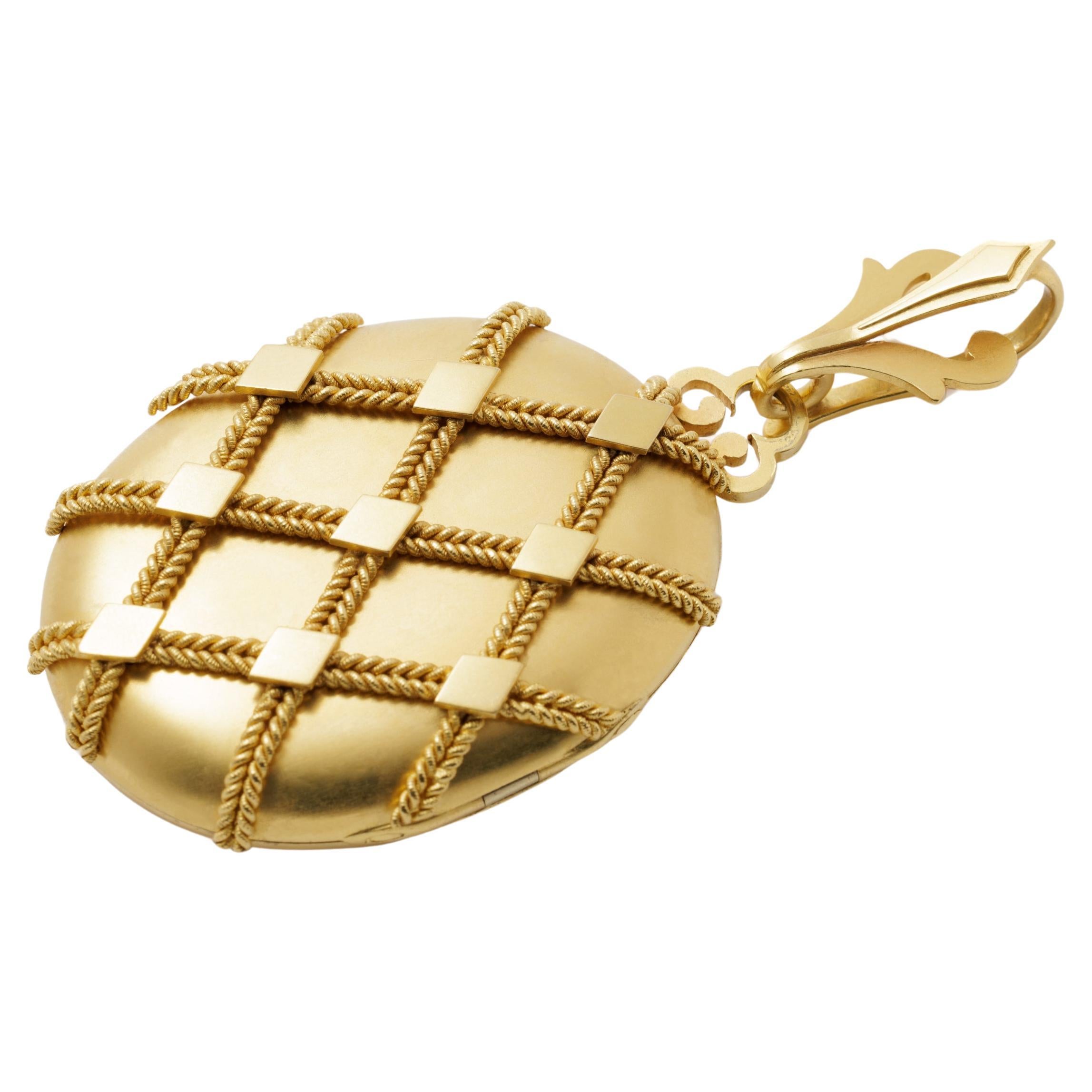 Victorian 18 Karat Yellow Gold Large Cross Hatch Motif Locket