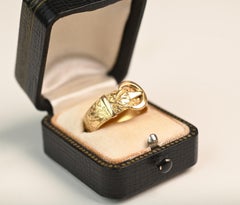 Victorian 18 Karat Yellow Gold Ring. Buckle Band Detailed Hand Engravings 7mm