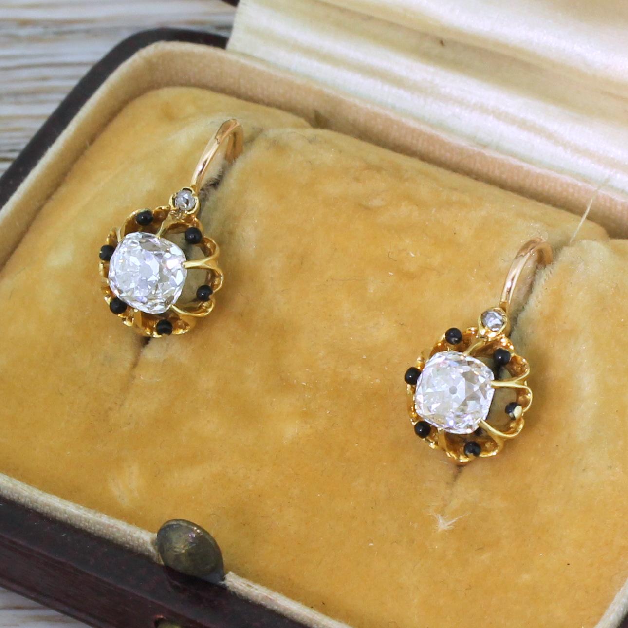 Victorian 1.80 Carat Old Cut Diamond Earrings For Sale 3