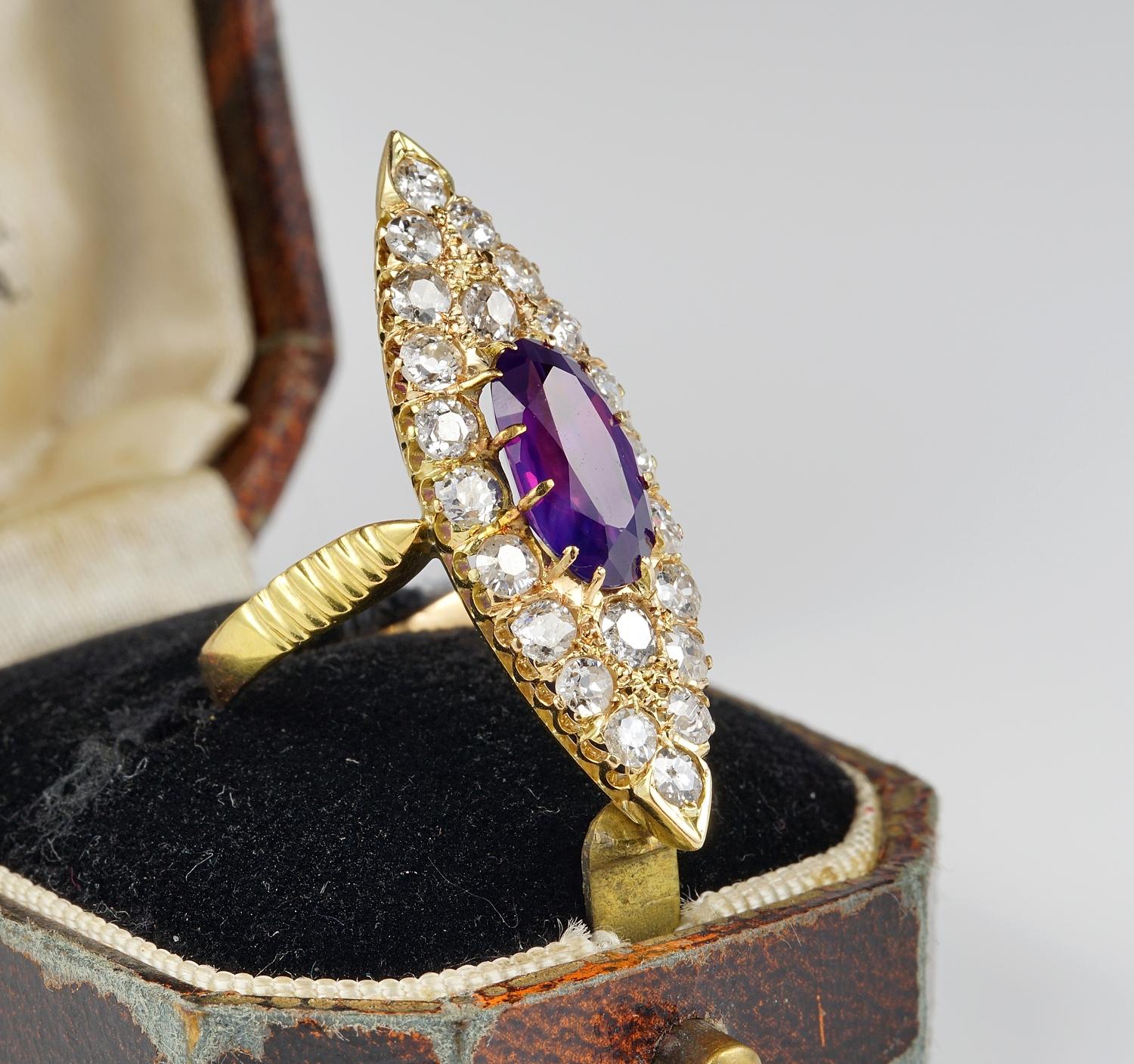 Victorian 1.80 Ct Certified Purple Ceylon Sapphire 2.0 Ct Diamond Navette ring In Good Condition For Sale In Napoli, IT