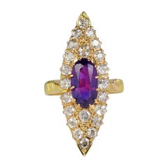Anello vittoriano con zaffiro viola di Ceylon da 1,80 carati certificato e 2,0 carati di diamanti Navette