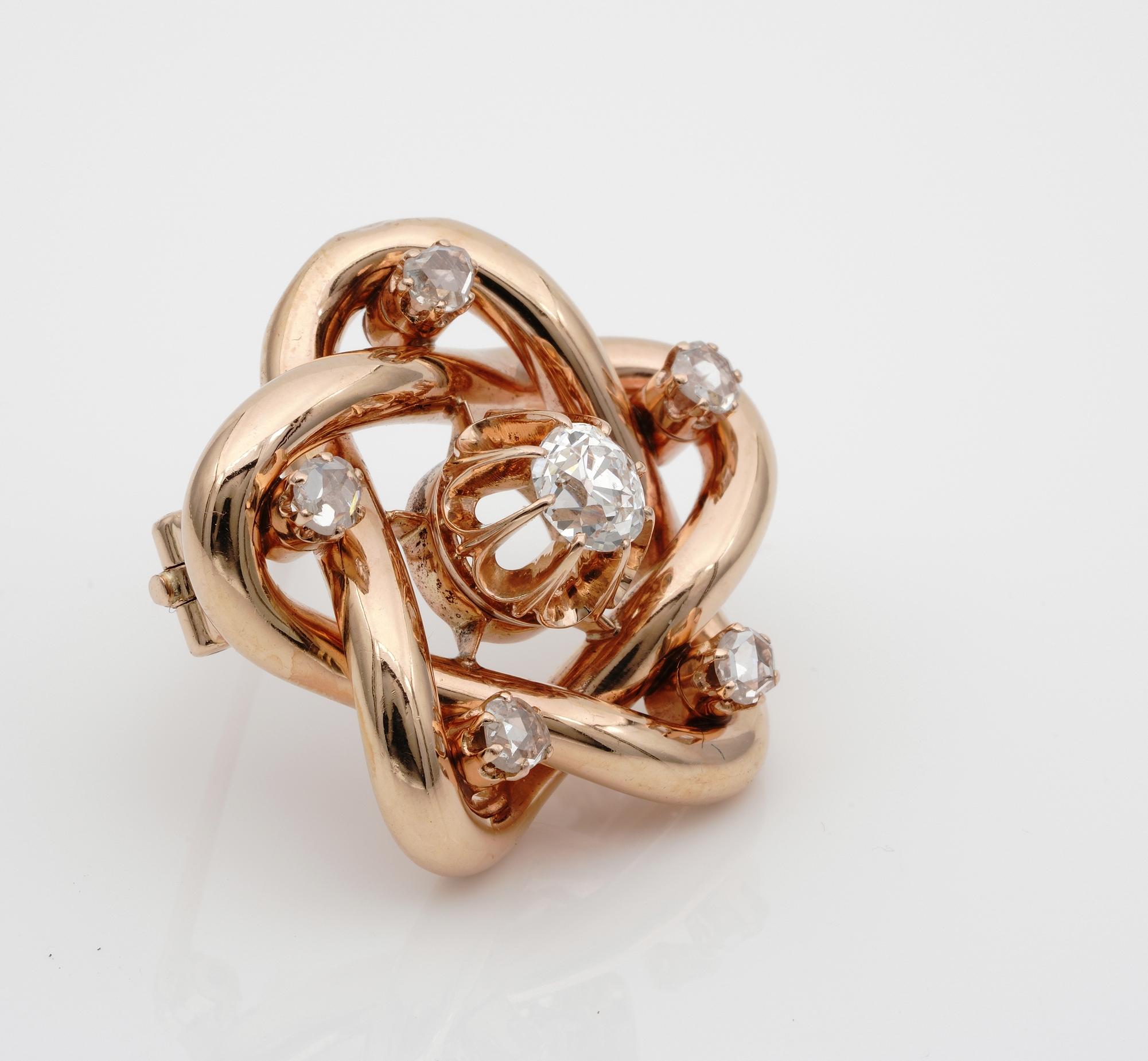 viktorianische 1,80 Karat Diamant Love Knot Brosche mit Anhänger 18 KT Gold (Viktorianisch) im Angebot
