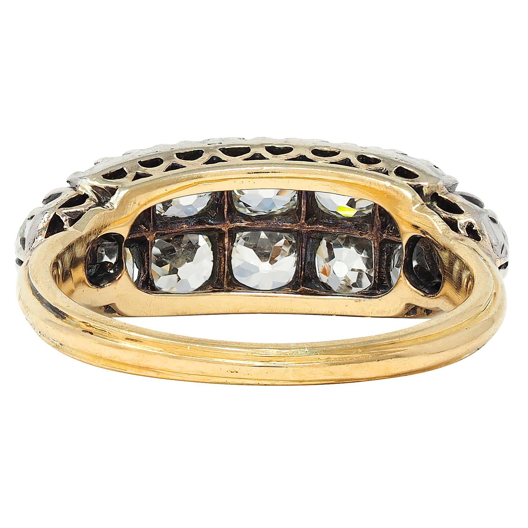 Taglio vecchia miniera Anello vittoriano con diamante Old Mine da 1,80 CTW in argento e oro 18 carati, a doppia fila e antico in vendita