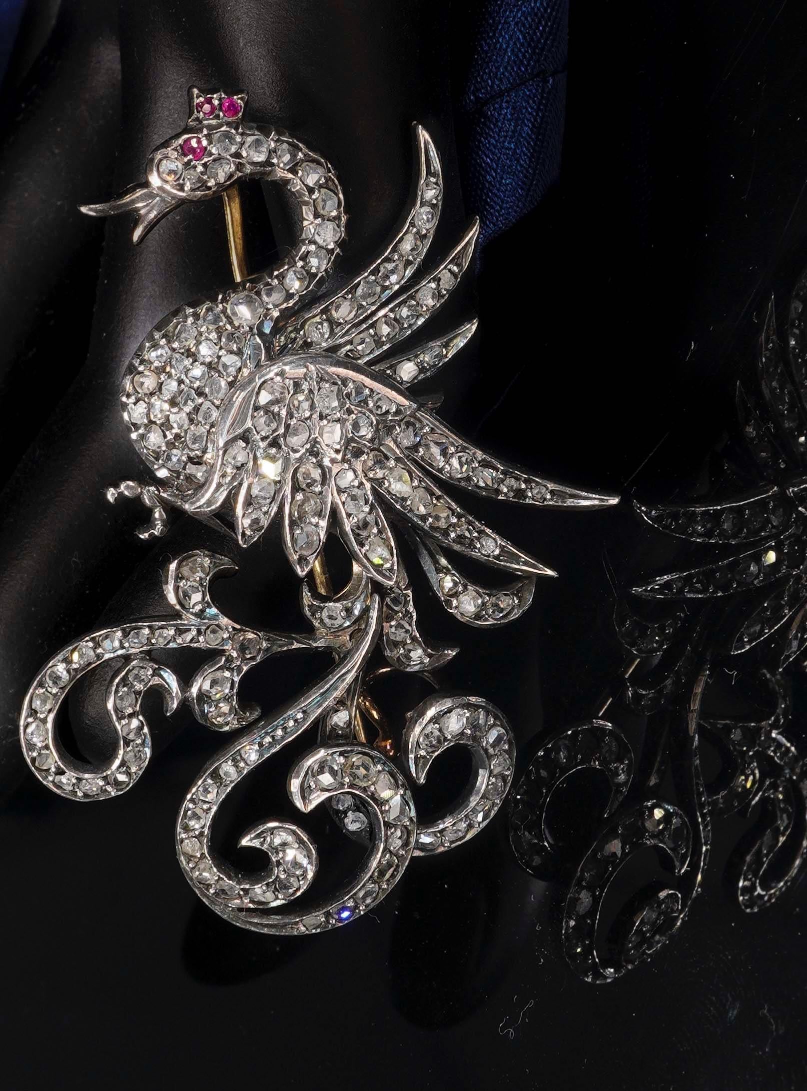 Women's or Men's Victorian 1800s Ruby Old Mine Diamond Royal Queen Crown Swan Bird Brooch Pendant For Sale