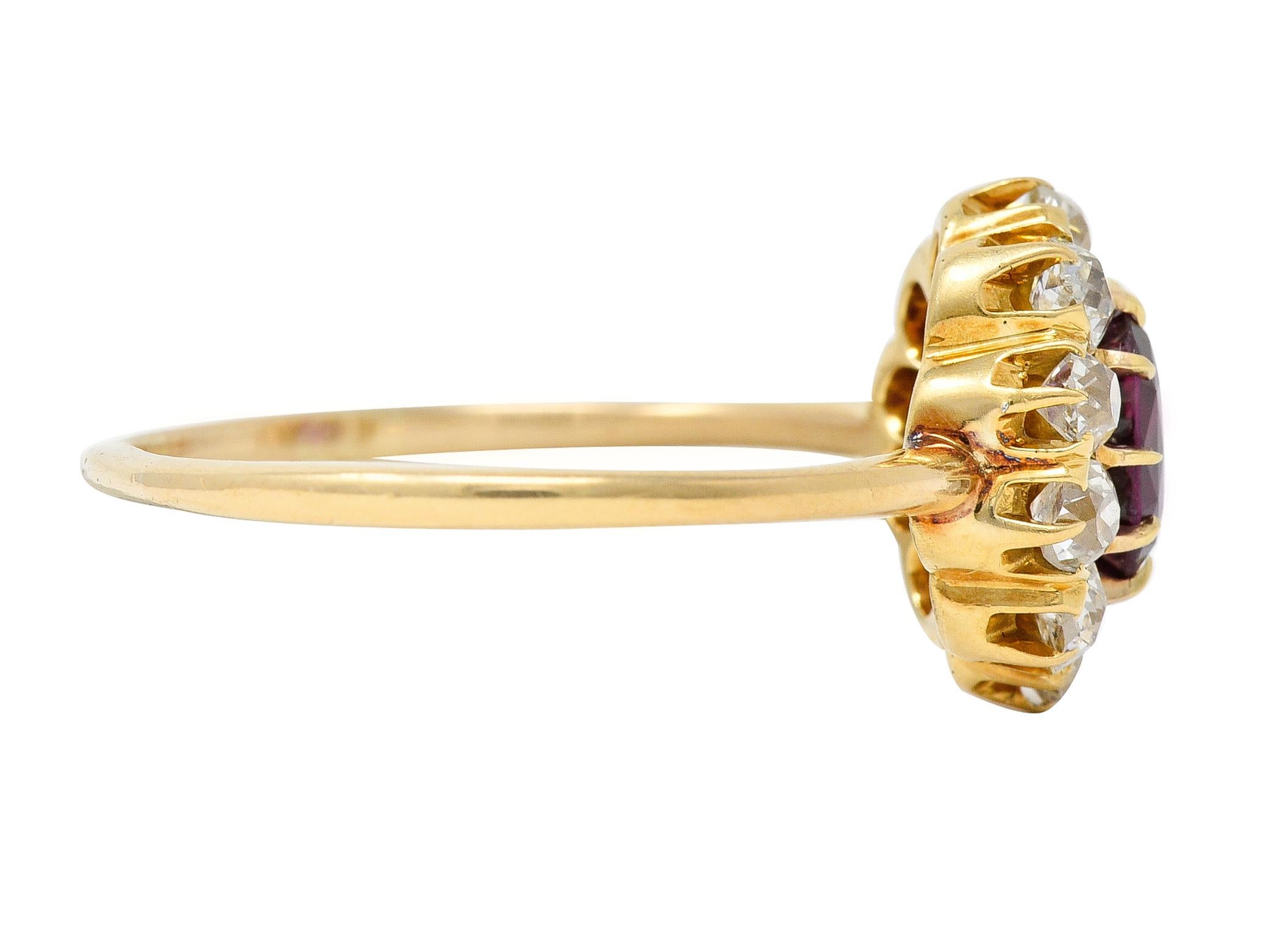 Victorien Bague grappe victorienne ancienne en or jaune 14 carats avec diamants et rubis de 1,82 carat en vente