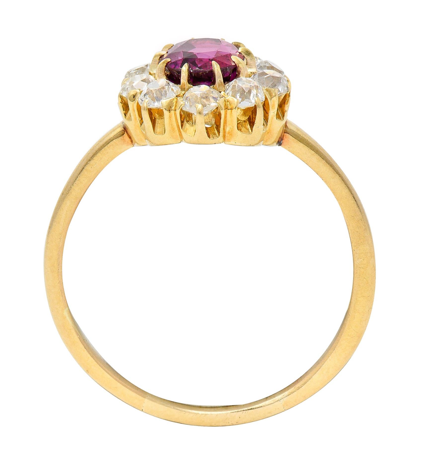 Victorian 1.82 Carats Ruby Diamond 14 Karat Yellow Gold Antique Cluster Ring For Sale 2