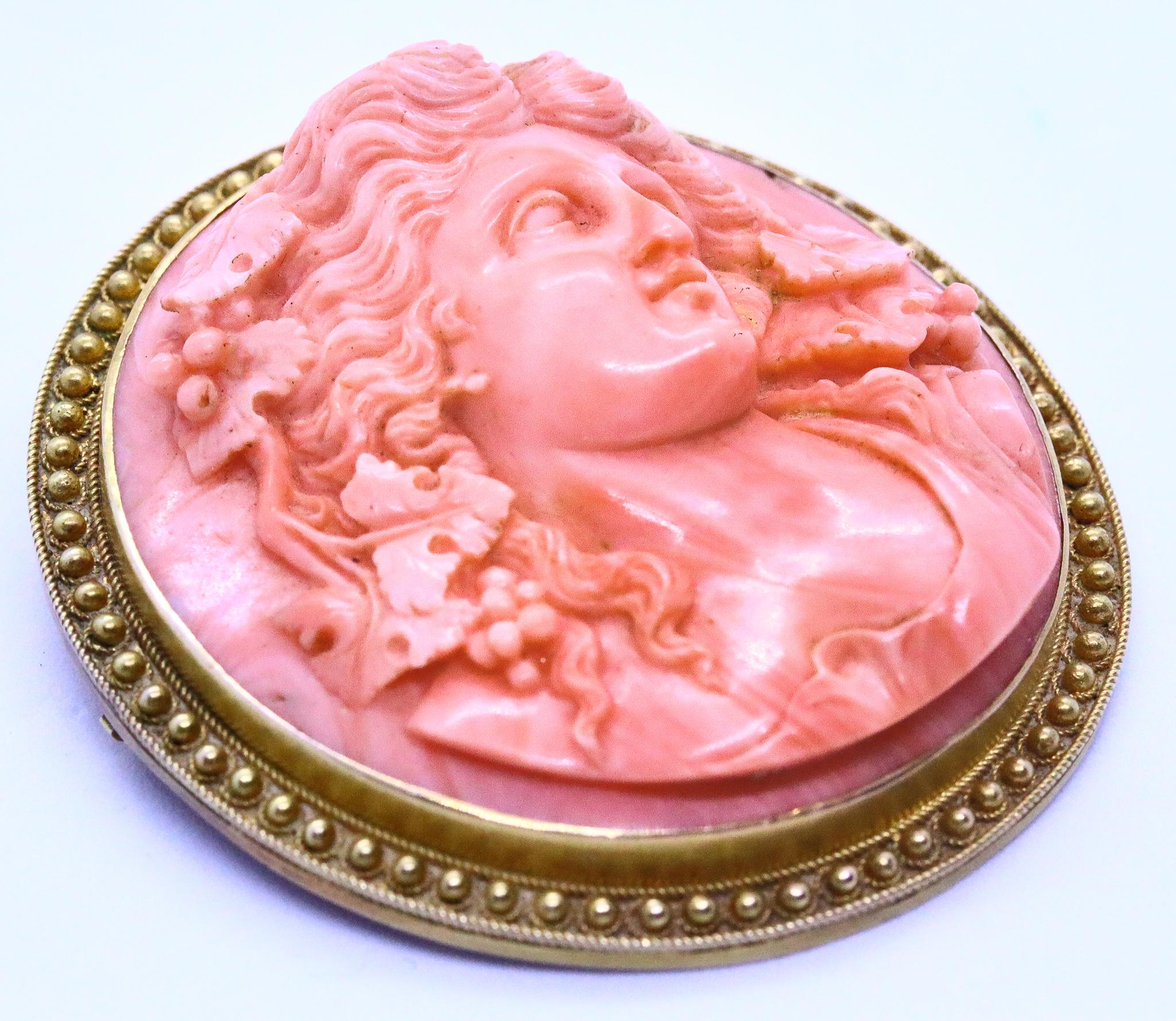 Women's Victorian 1860 Etruscan Revival Pendant Brooch in 18k Gold with Coral Carving