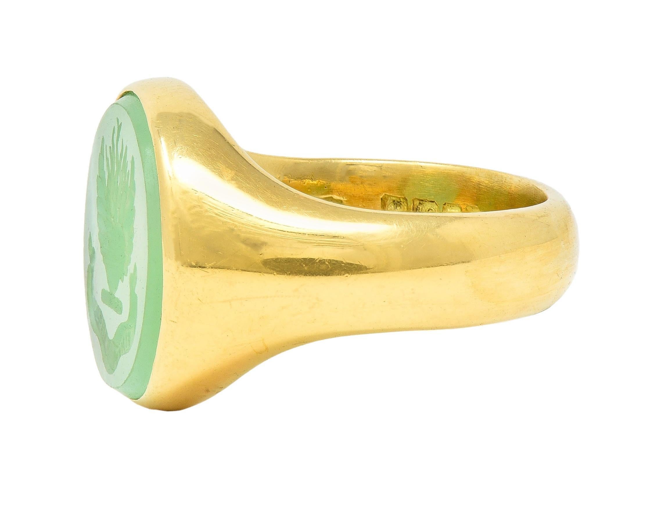 Women's or Men's Victorian 1860 Green Chalcedony 18K Gold Antique Heraldry Intaglio Signet Ring For Sale