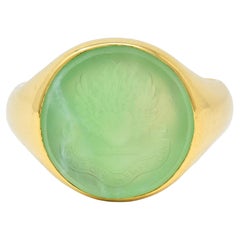 Viktorianischer 1860 Grüner Chalzedon 18K Gold Antiker Heraldik Intaglio Siegelring