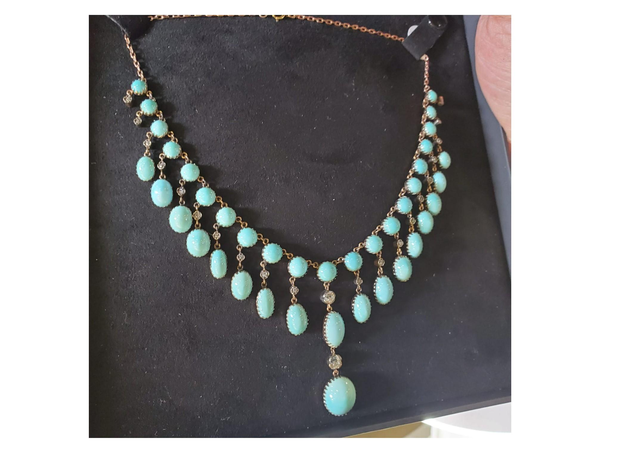 Collana a festone vittoriana del 1870 in oro giallo 18Kt con turchesi da 96,65 carati in vendita 1