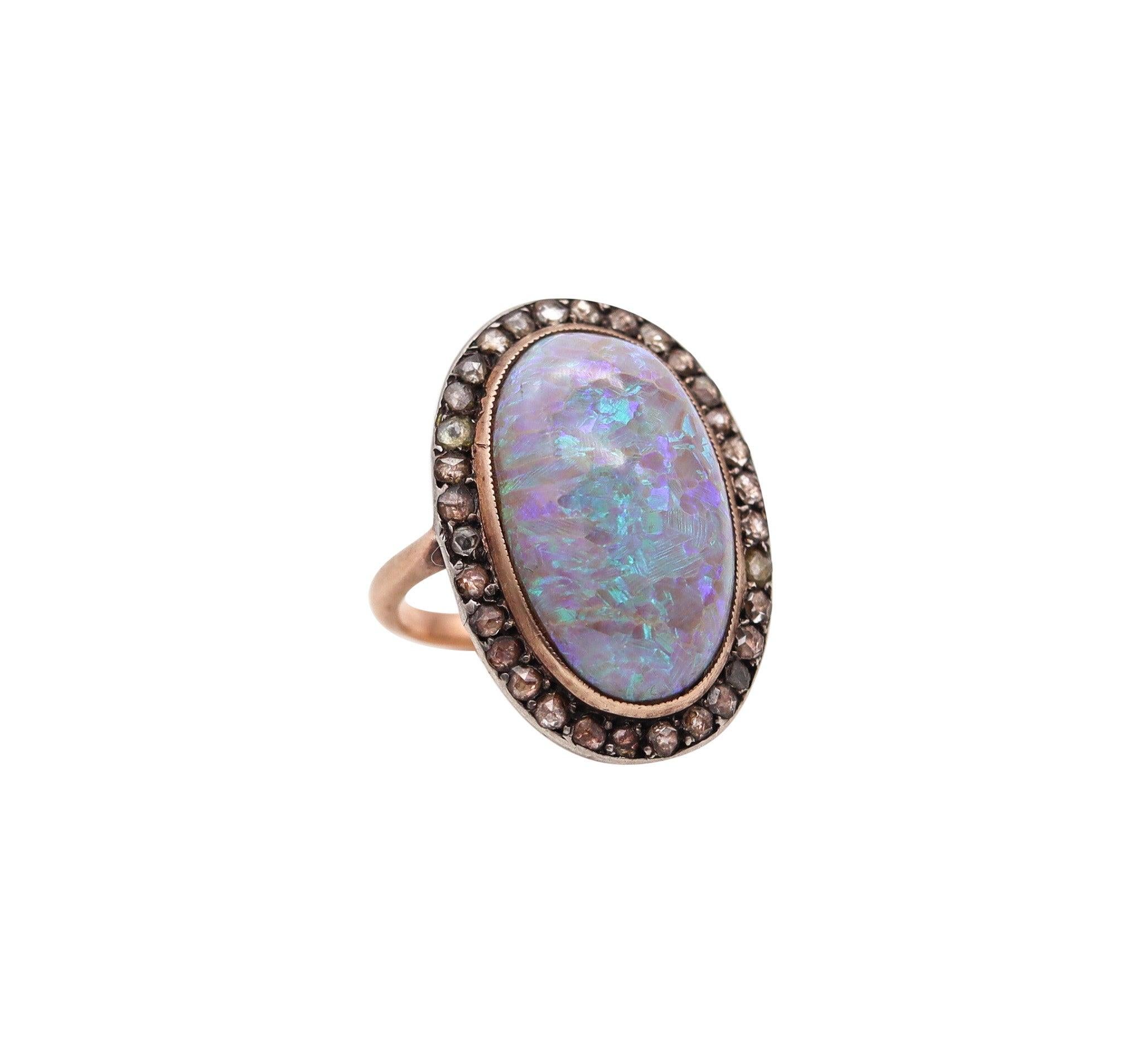 VICTORIAN 1880 Antique Ring In Yellow Gold With 8.95 Ctw In Opal And Diamonds In Excellent Condition For Sale In Miami, FL