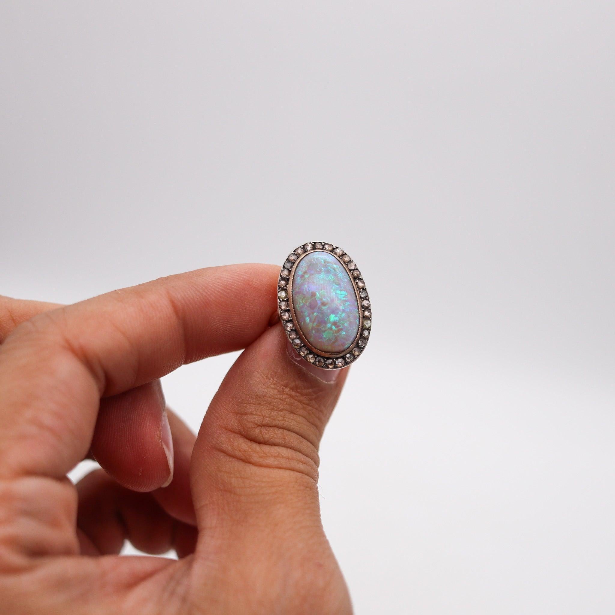 VICTORIAN 1880 Antique Ring In Yellow Gold With 8.95 Ctw In Opal And Diamonds For Sale 2