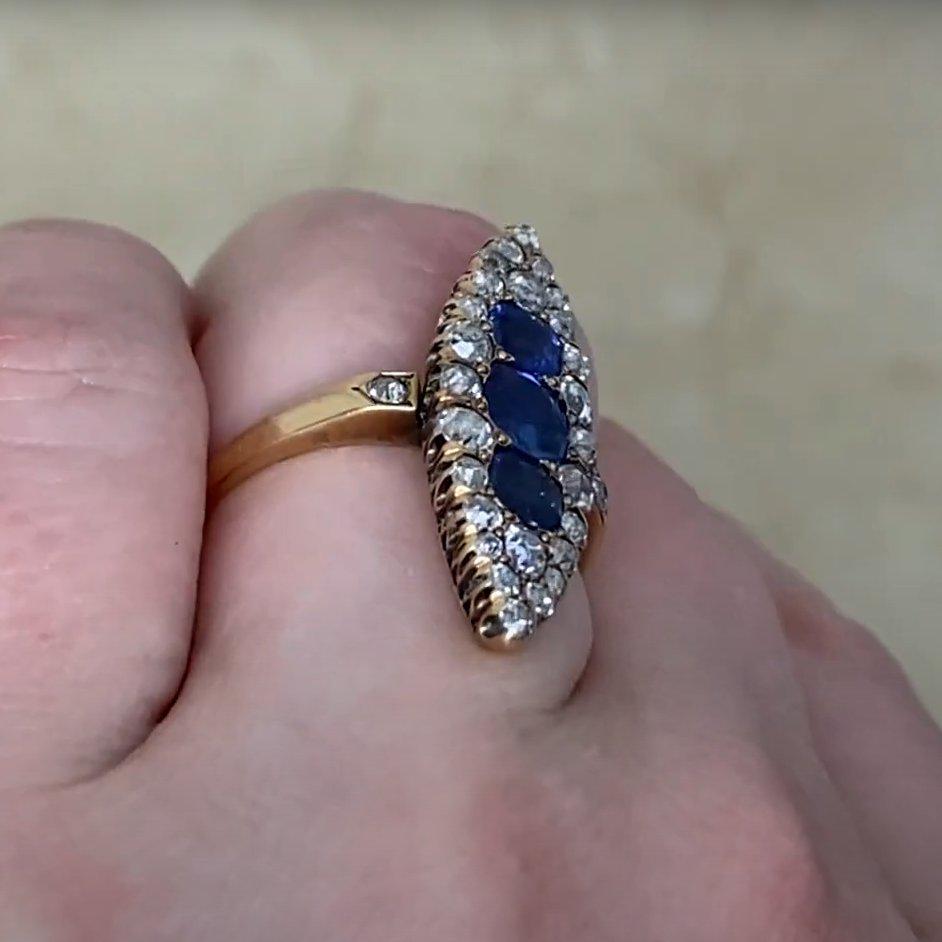 Anello antico vittoriano del 1880, zaffiro (GIA circa 1,20 carati) con alone d'oro In condizioni ottime in vendita a New York, NY