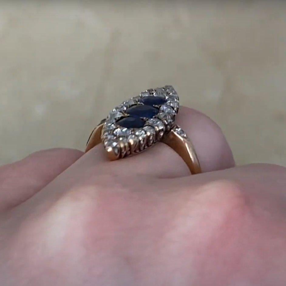 Donna Anello antico vittoriano del 1880, zaffiro (GIA circa 1,20 carati) con alone d'oro in vendita