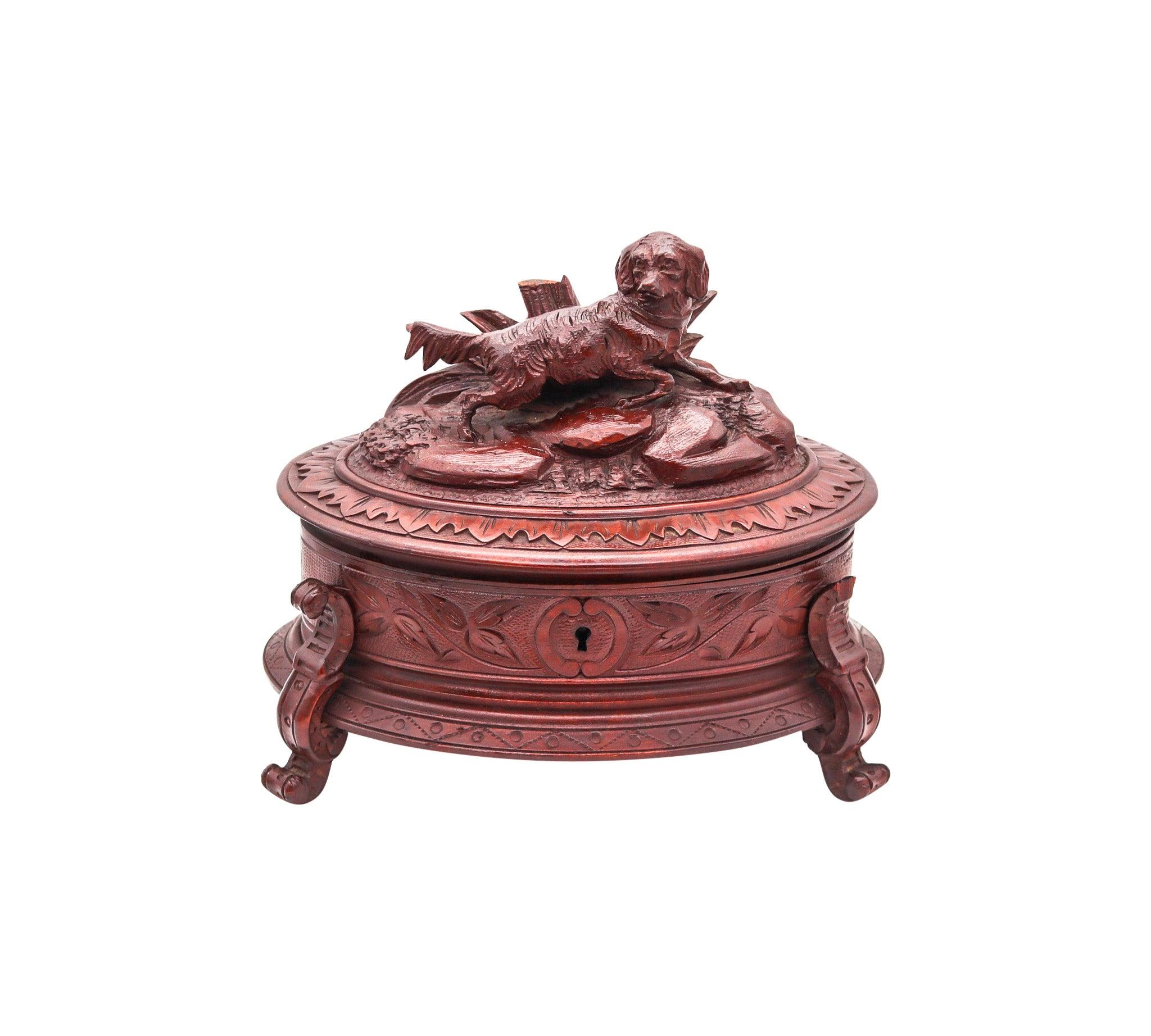 VICTORIAN 1880 Carved Wood Desk Oval Box With Hunting Dog Sculpture For Sale 1