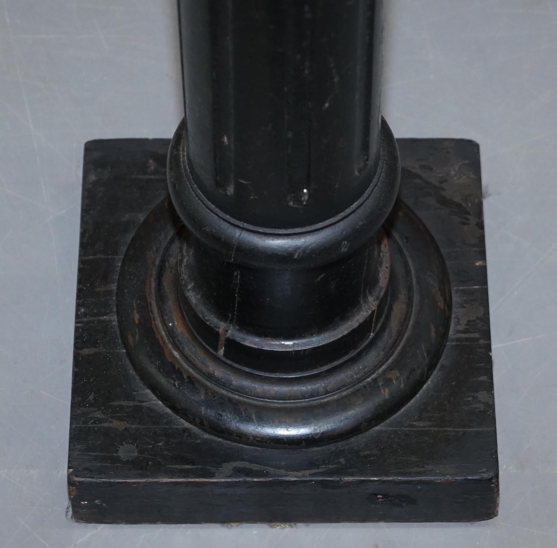 black pedastal
