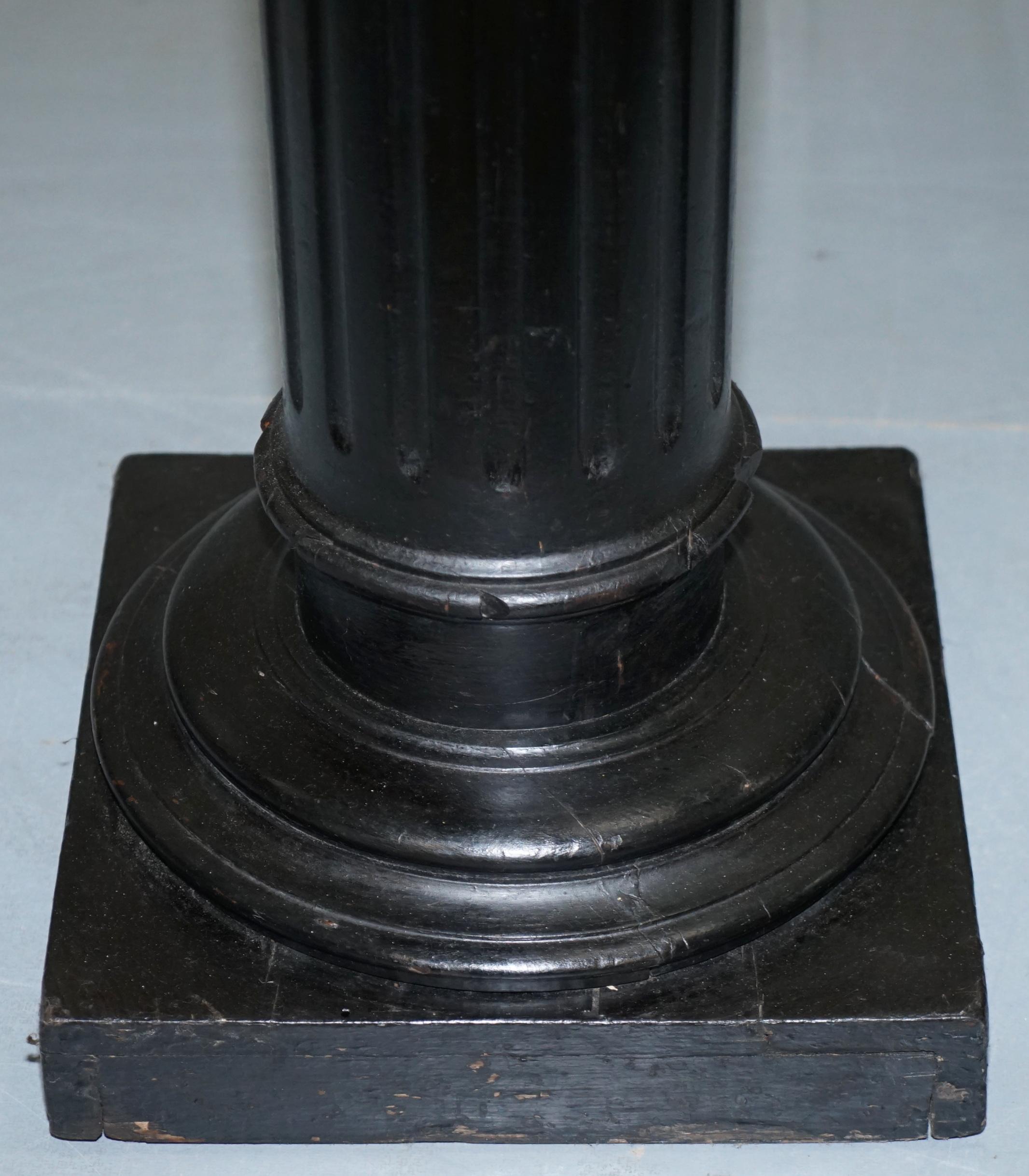 English Victorian 1880 Corinthian Pillar Oak Ebonised Black Pedestal Stand for Art Busts
