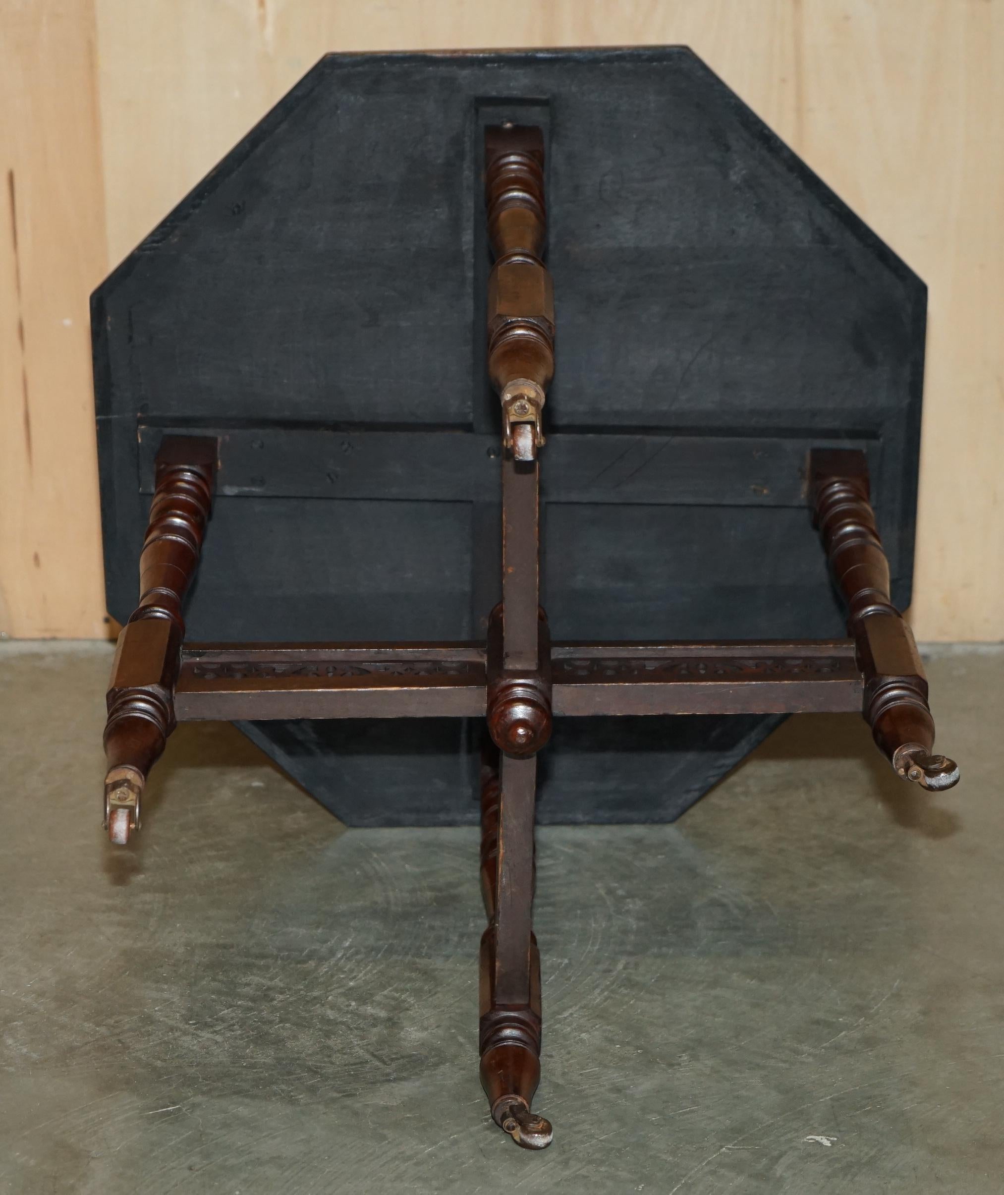 VICTORiAN 1880 ENGLISH AESTHETIC MOVEMENT CHESS BOARD TABLE + STAUNTON CHESS SET For Sale 12