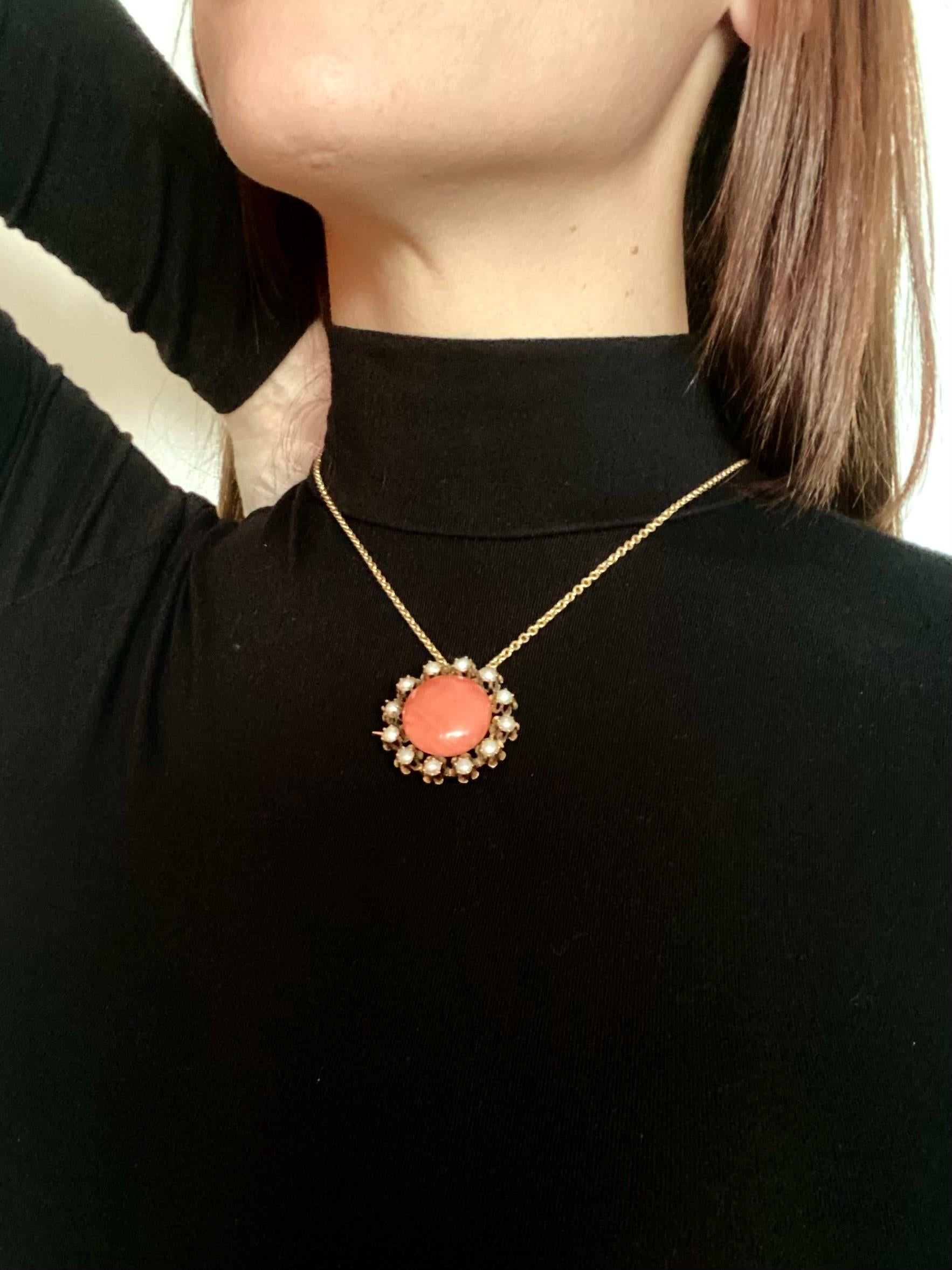 Victorian 1880 Etruscan Pendant Brooch in 18Kt Yellow Gold with Coral and Pearls For Sale 2