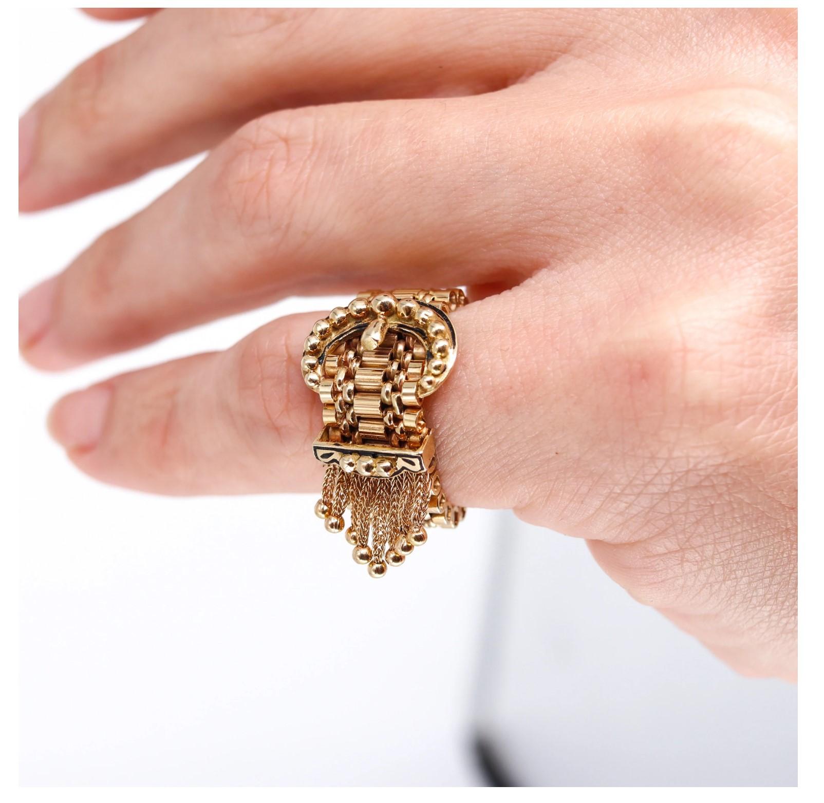 Victorian 1880 Flexible Buckle Ring with Fringes in 14 Kt Yellow Gold and Enamel 4