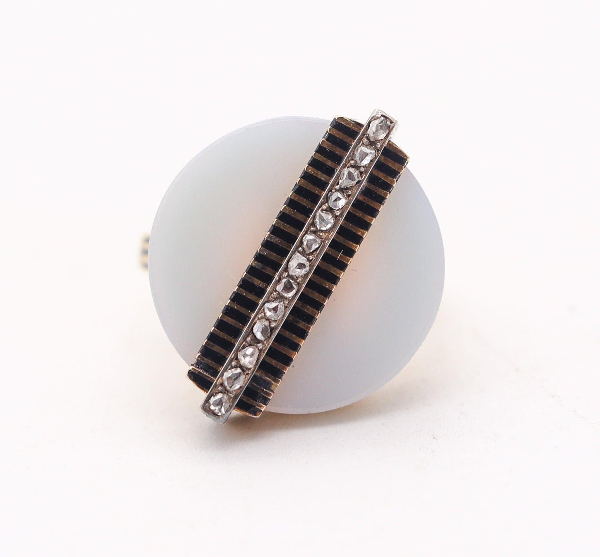 VICTORIAN 1880 Industrialism Cocktail Ring In 14Kt Gold With Agate & Diamonds In Excellent Condition For Sale In Miami, FL
