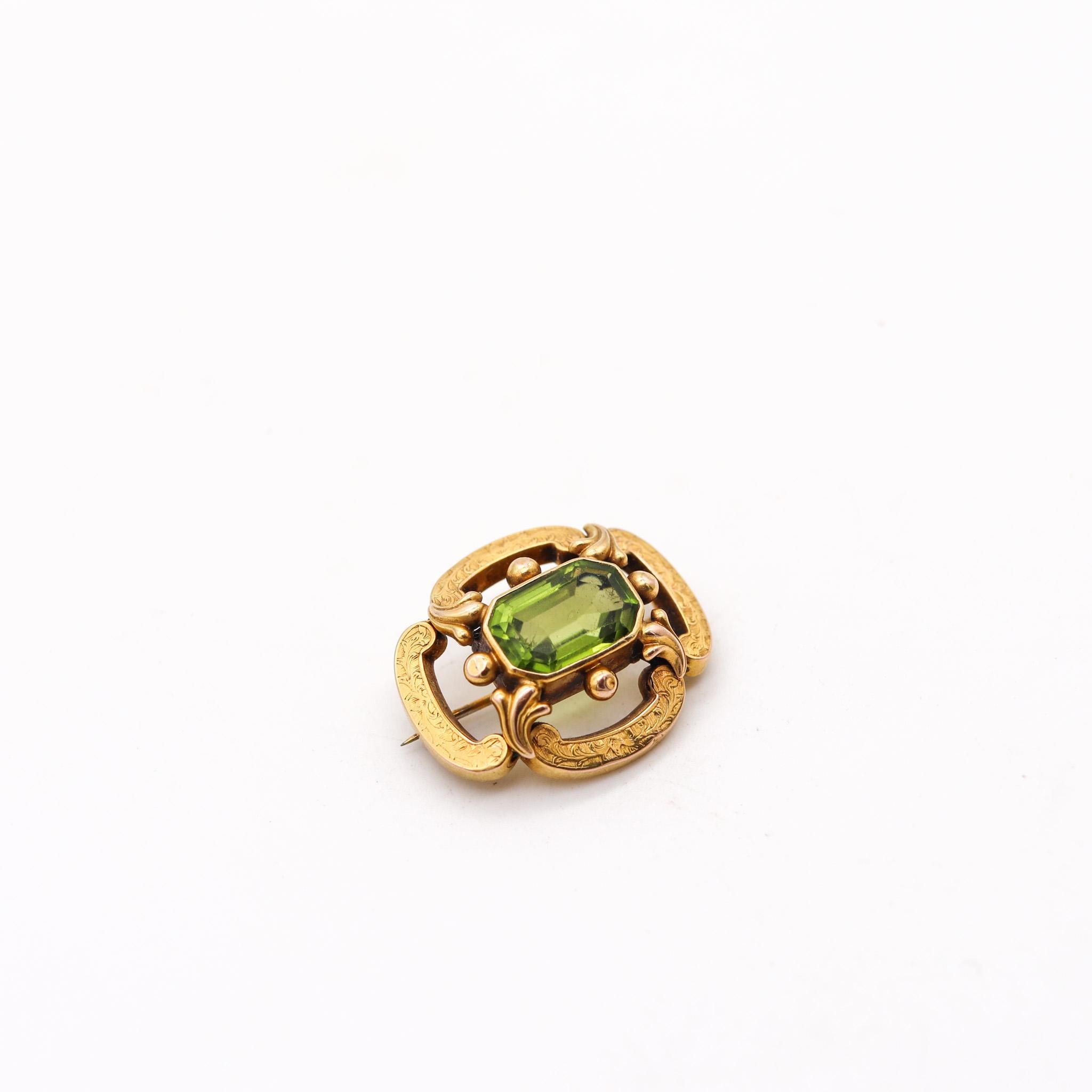 Victorian 1880 Pin Brooch In 14Kt Yellow Gold With 5.74 Cts Vivid Green Peridot 1