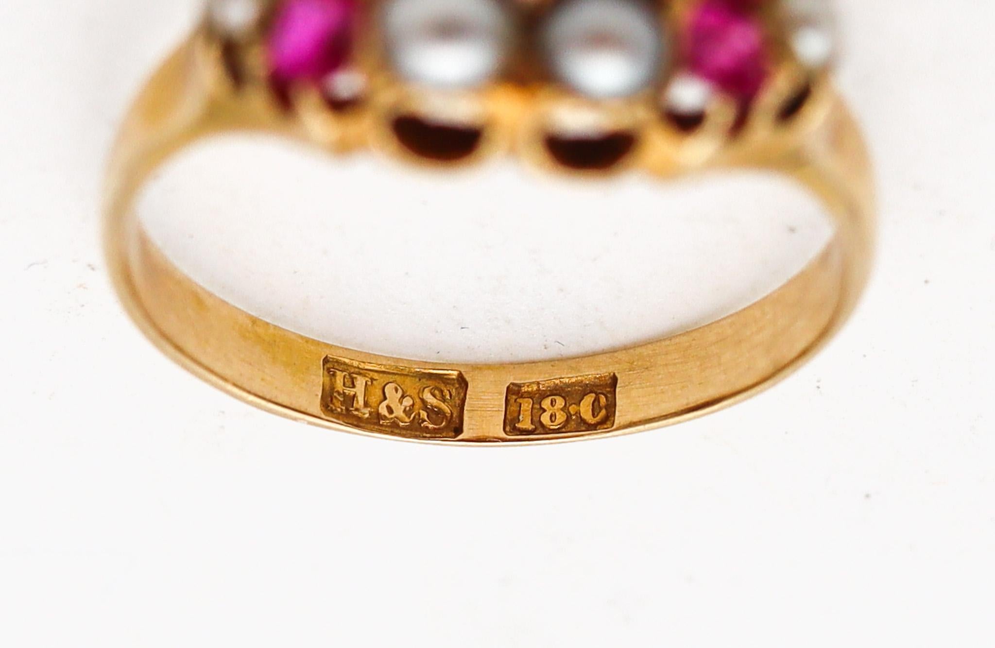 Viktorianischer Ring von 1880 aus 18 Karat Gelbgold mit Rubinen und runden weißen Perlen im Zustand „Hervorragend“ im Angebot in Miami, FL