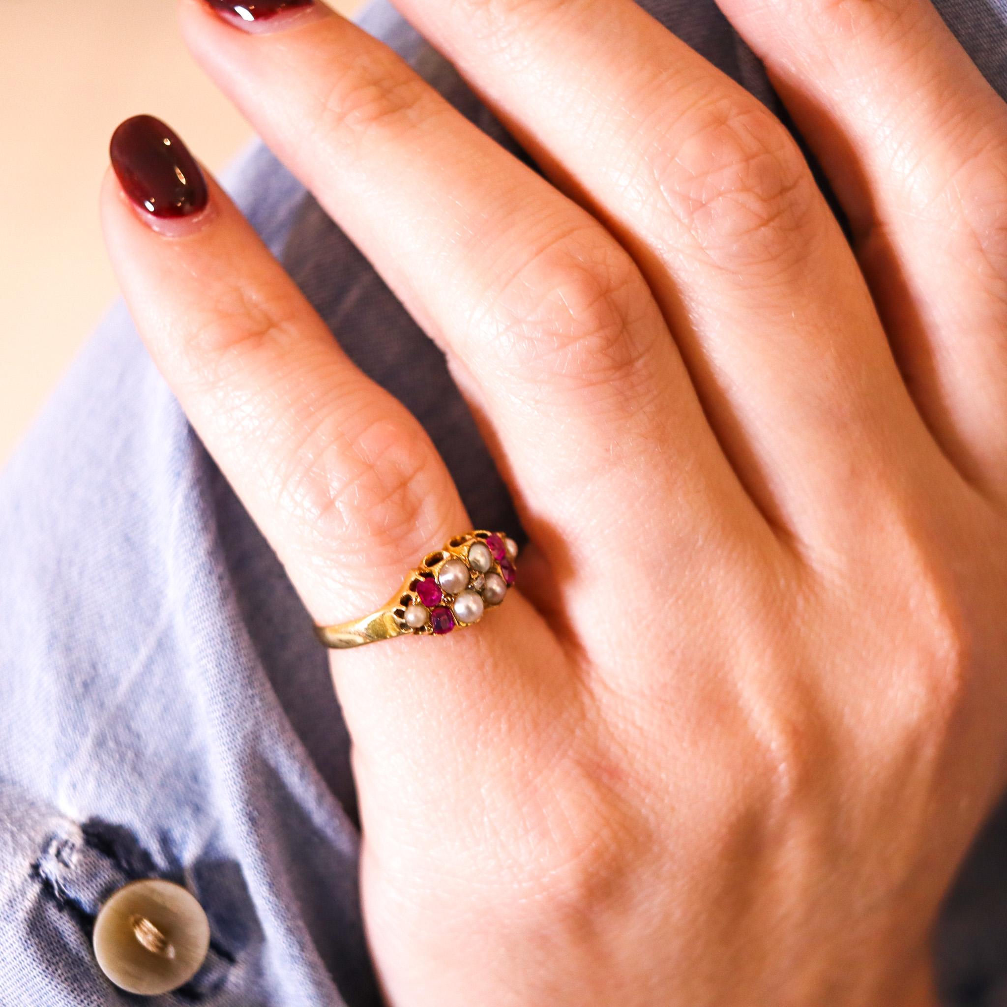 Victorian 1880 Ring In 18Kt Yellow Gold With Rubies And Round White Pearls For Sale 1