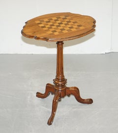 Victorian 1880 Walnut & Hardwood Marquetry Inlaid Chess Games Table Ornate Legs