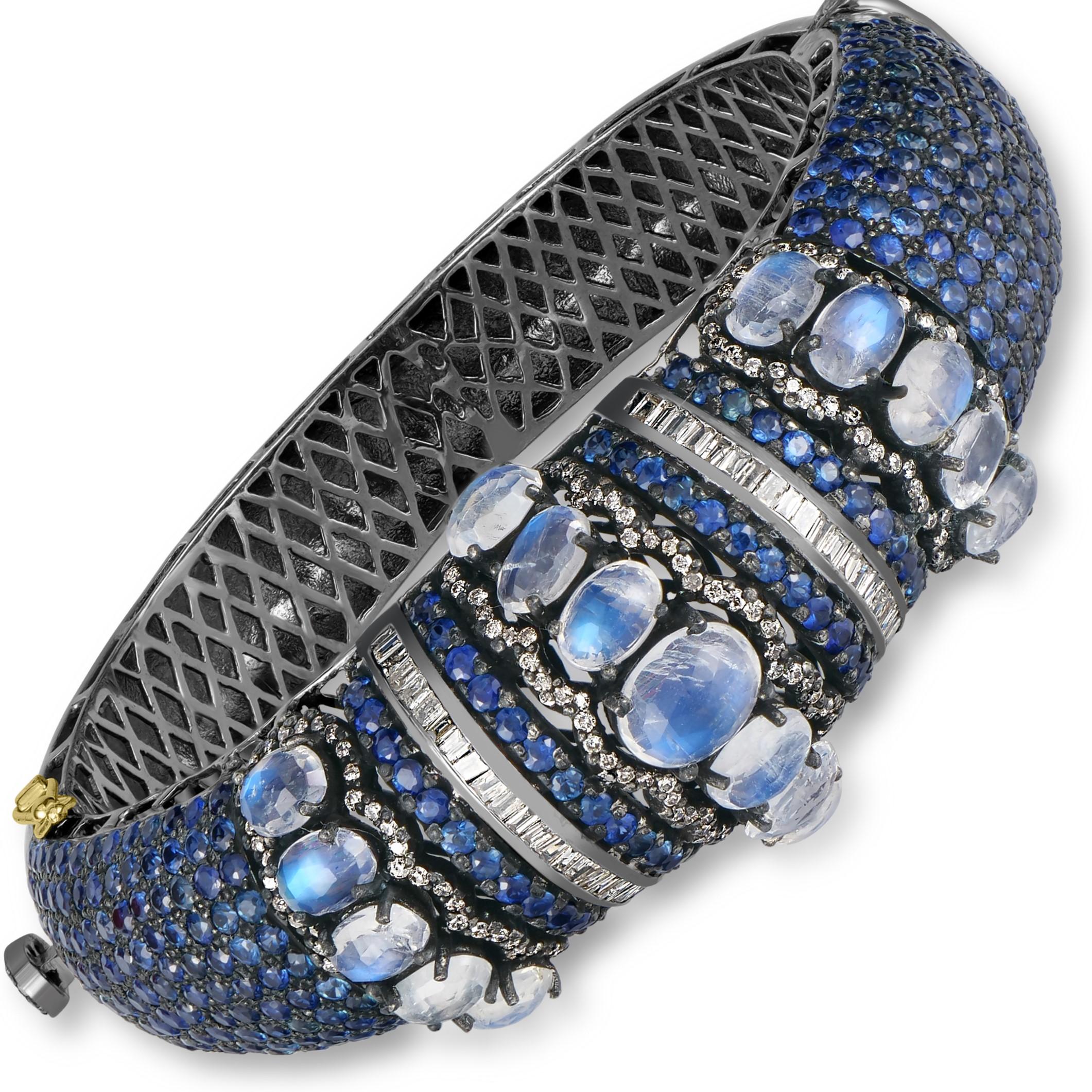 Victorian 18.9 Cttw. Rainbow Moonstone, Blue Sapphire and Diamond Bangle   In New Condition For Sale In New York, NY
